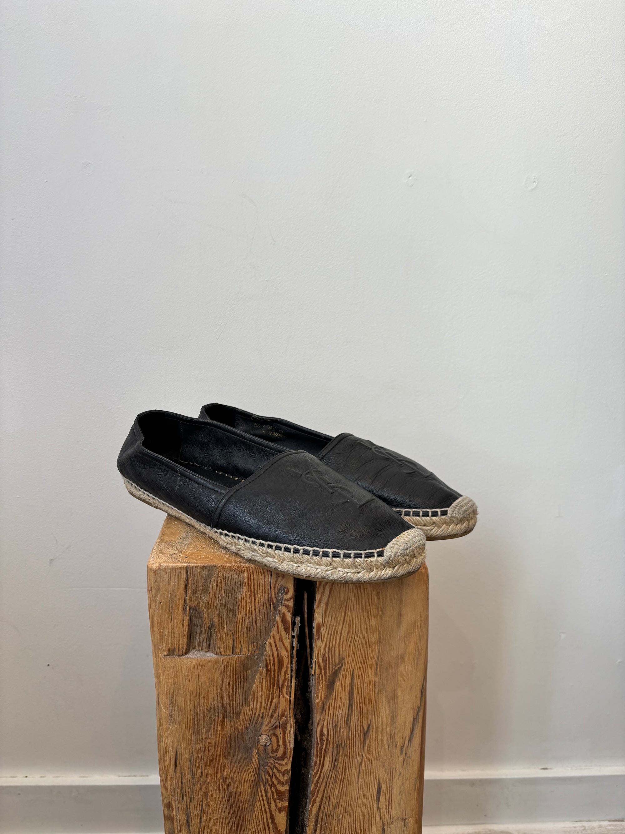 Yves Saint Laurent Logo Flat Espadrilles, Black, 40
