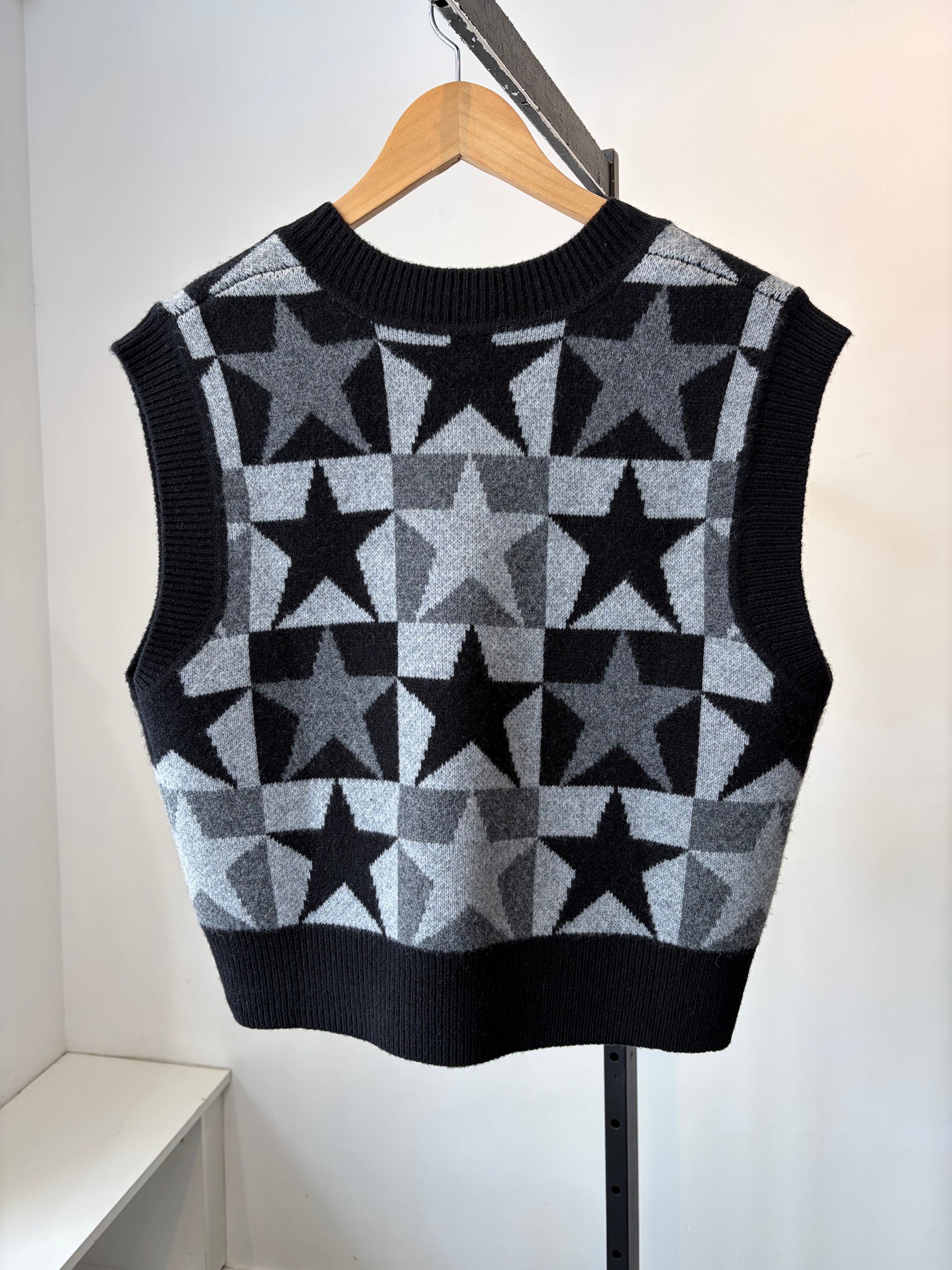 Sandro Star Jacquard Knit Vest, Black Grey, 1 (XS/S)