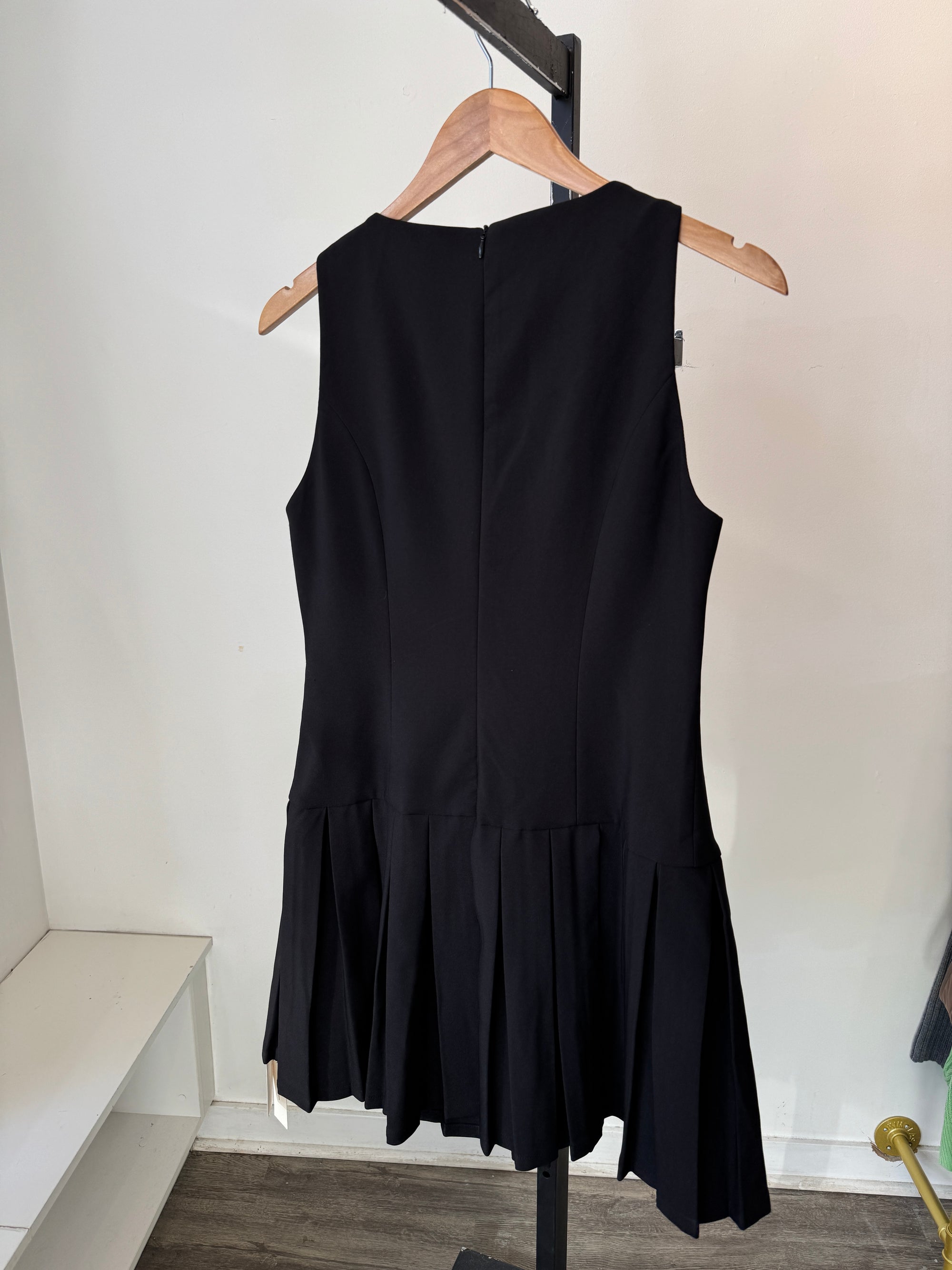 Commense Black Sleeveless Mini Dress with Pleated Skirt and Gold Buttons, Large
