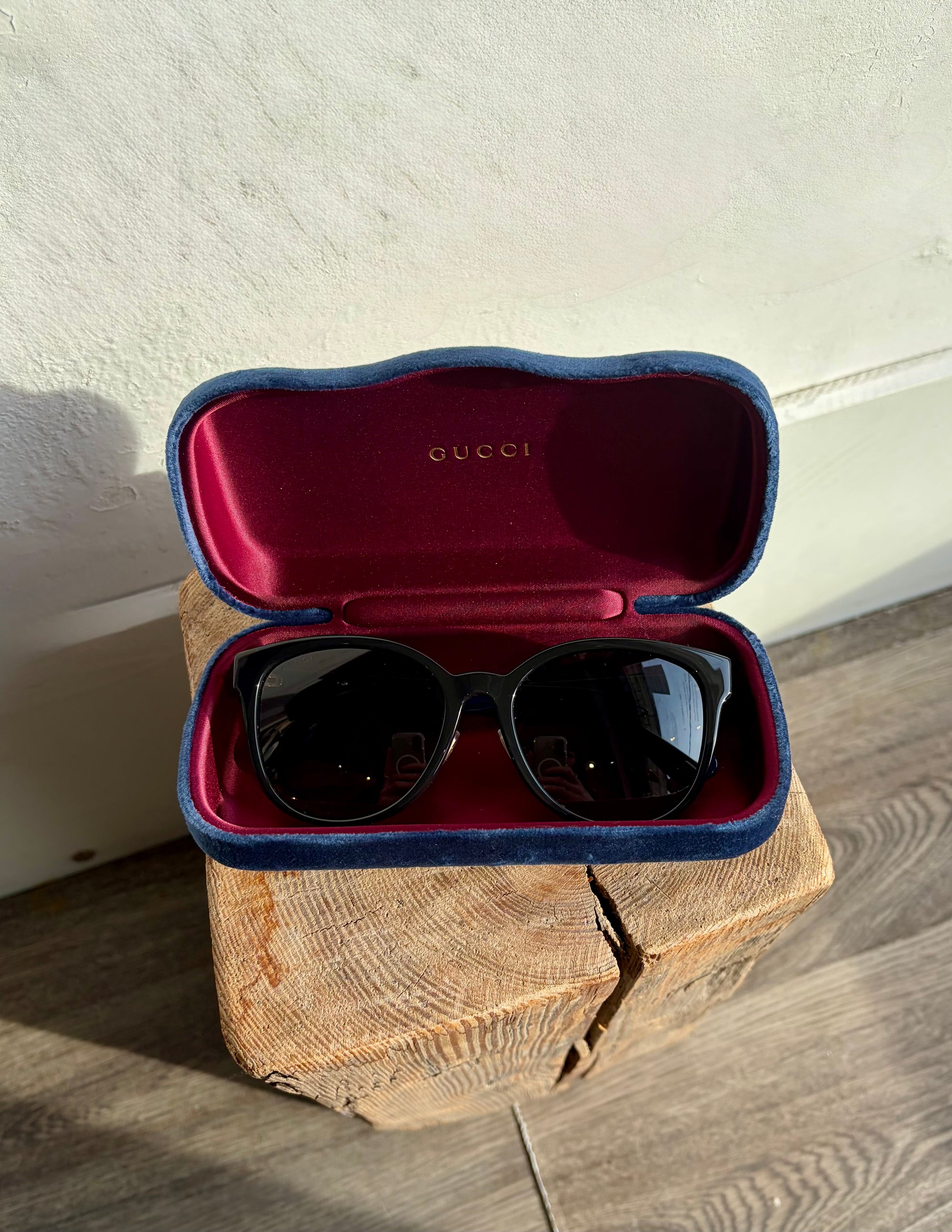 Gucci Cat Eye Sunglasses With Red/Blue Arms, Black