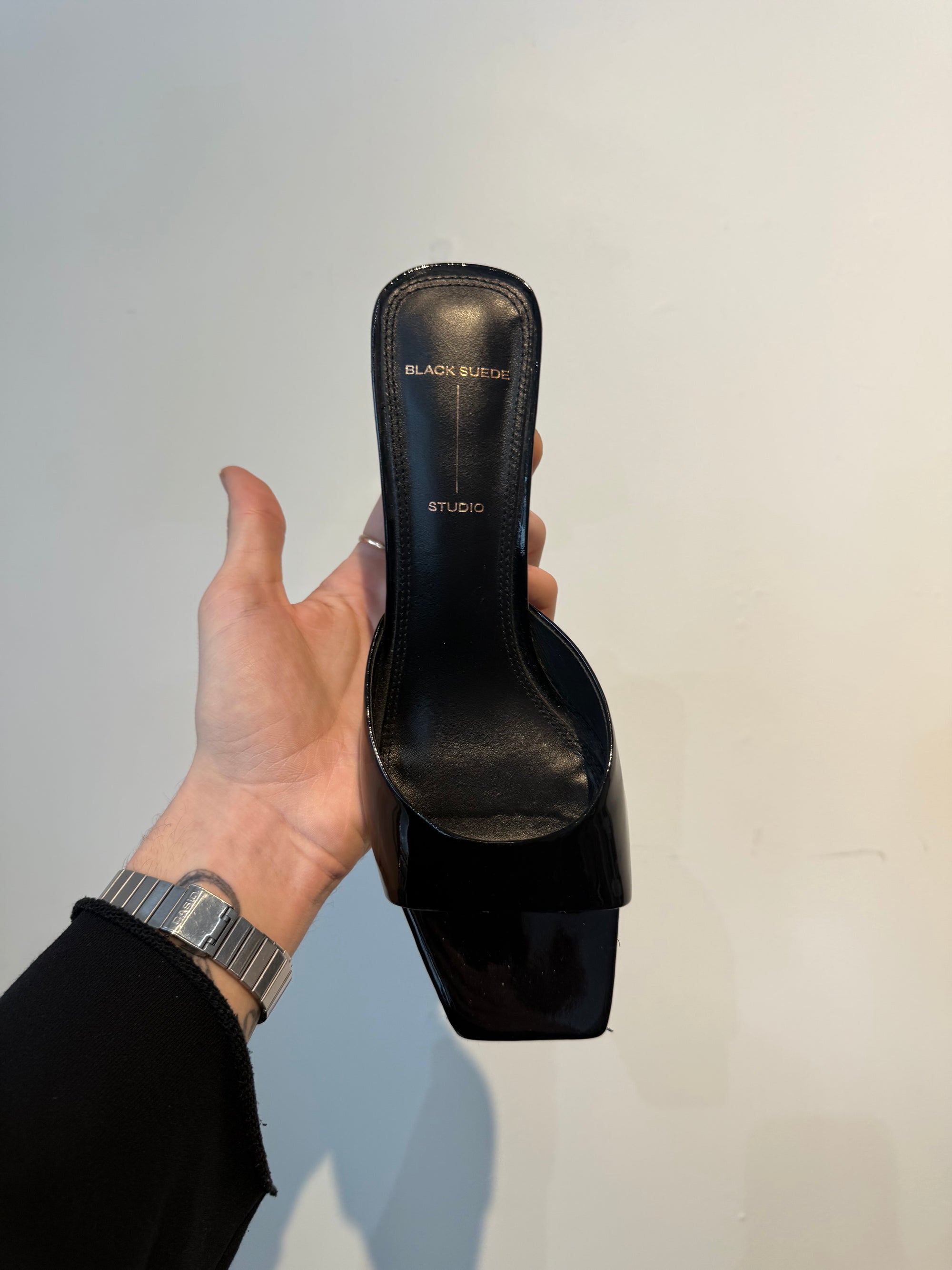 Black Suede Studio Patent Mule, Black, 37