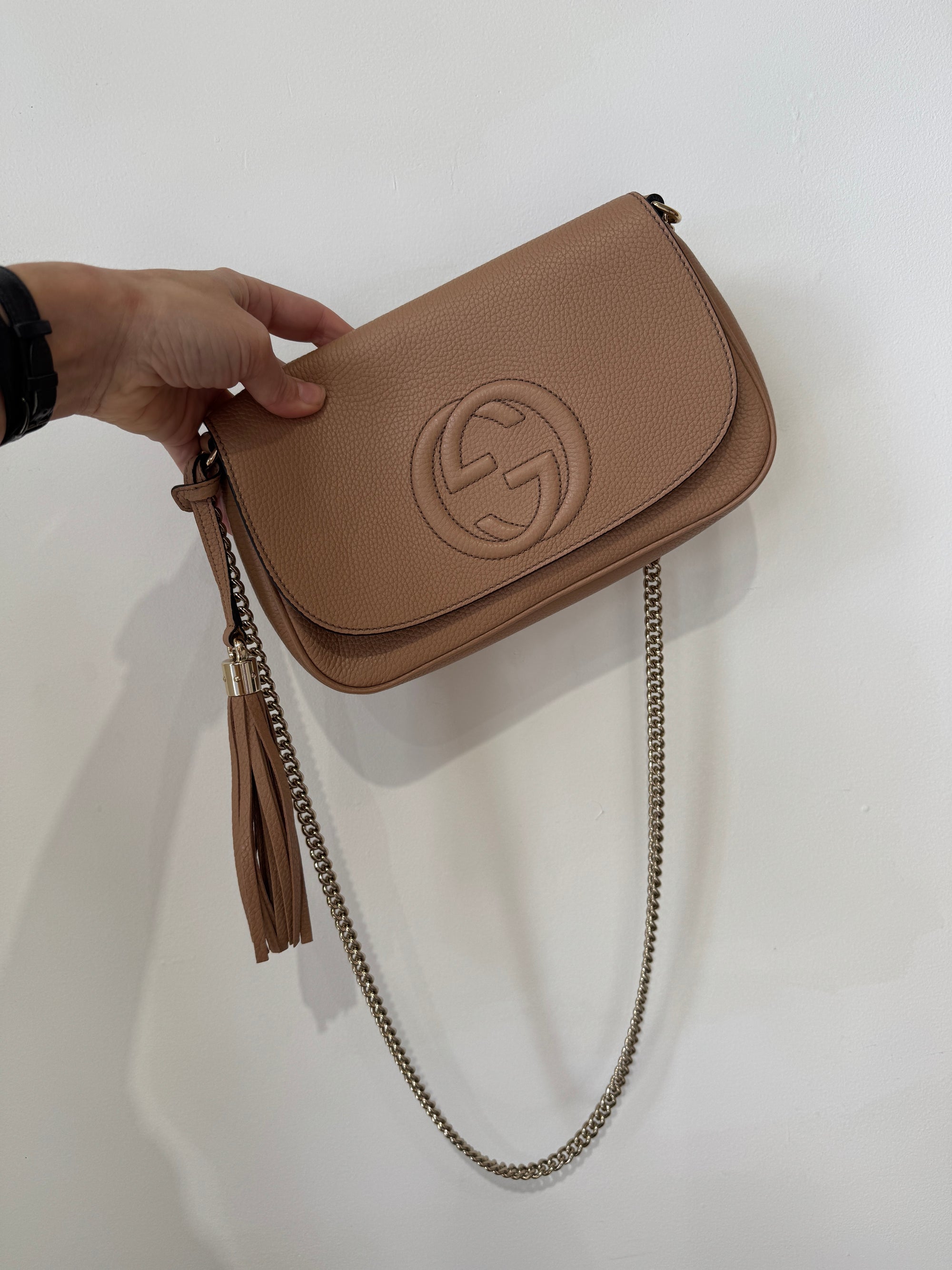 Gucci Soho Crossbody on Chain Beige