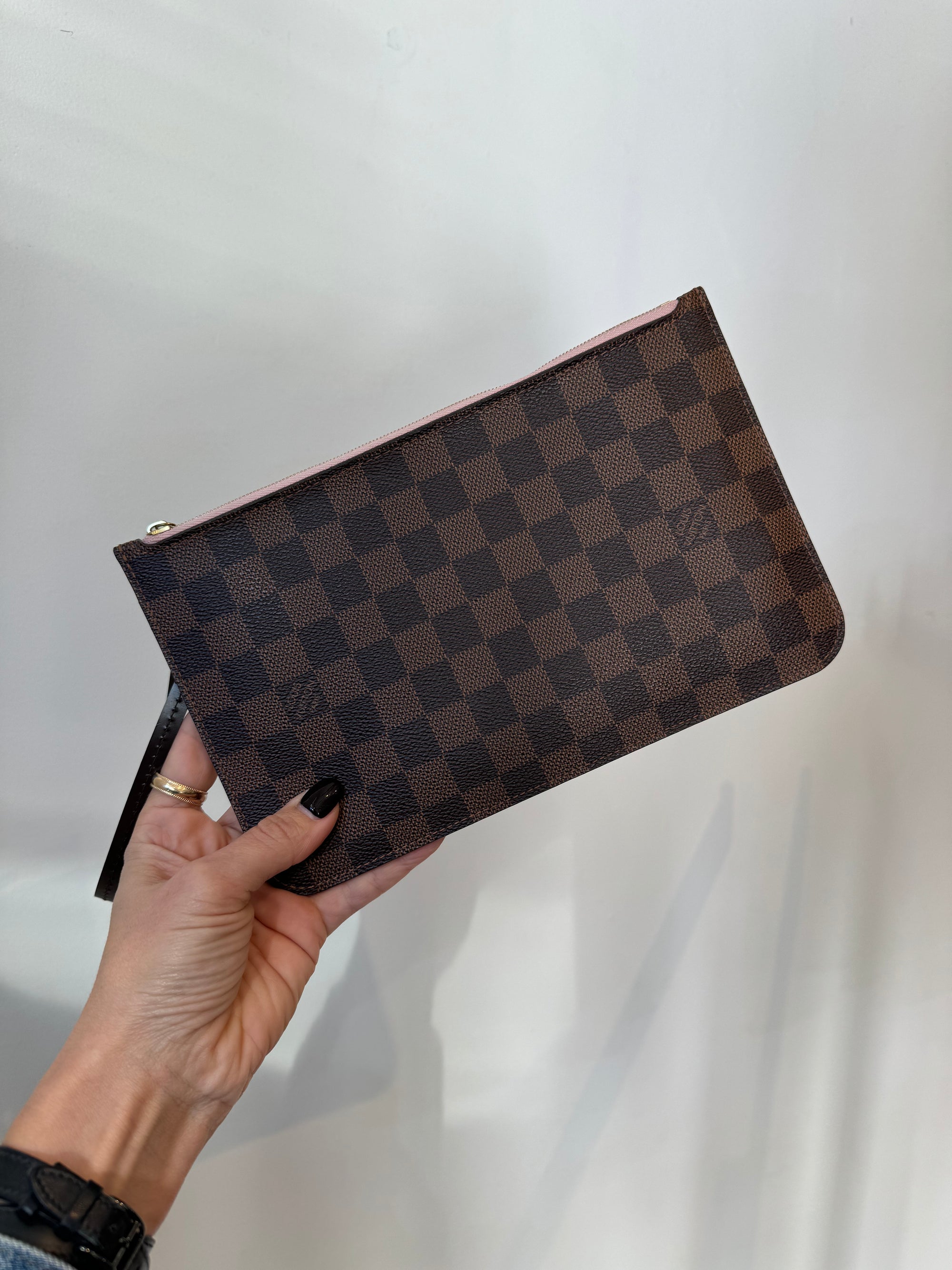 Louis Vuitton Neverfull Pochette Pink