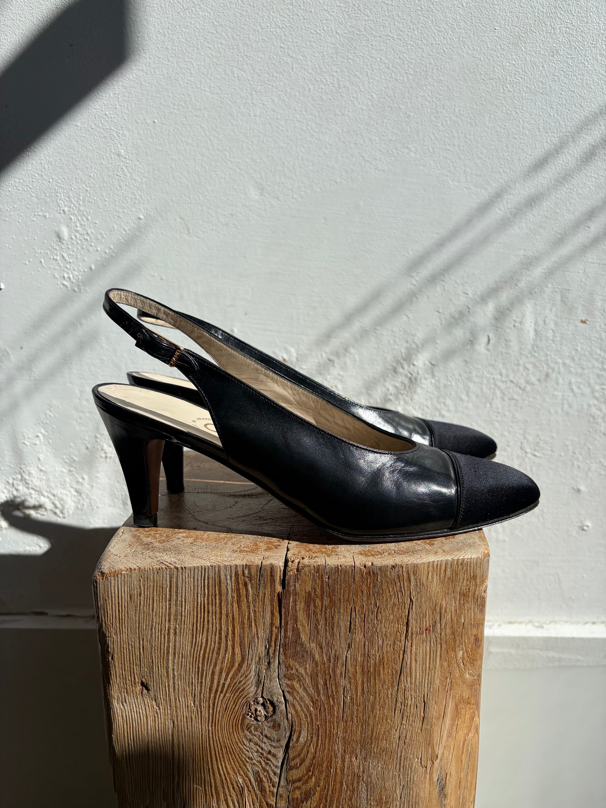 Chanel vintage slingbacks, Black, 36
