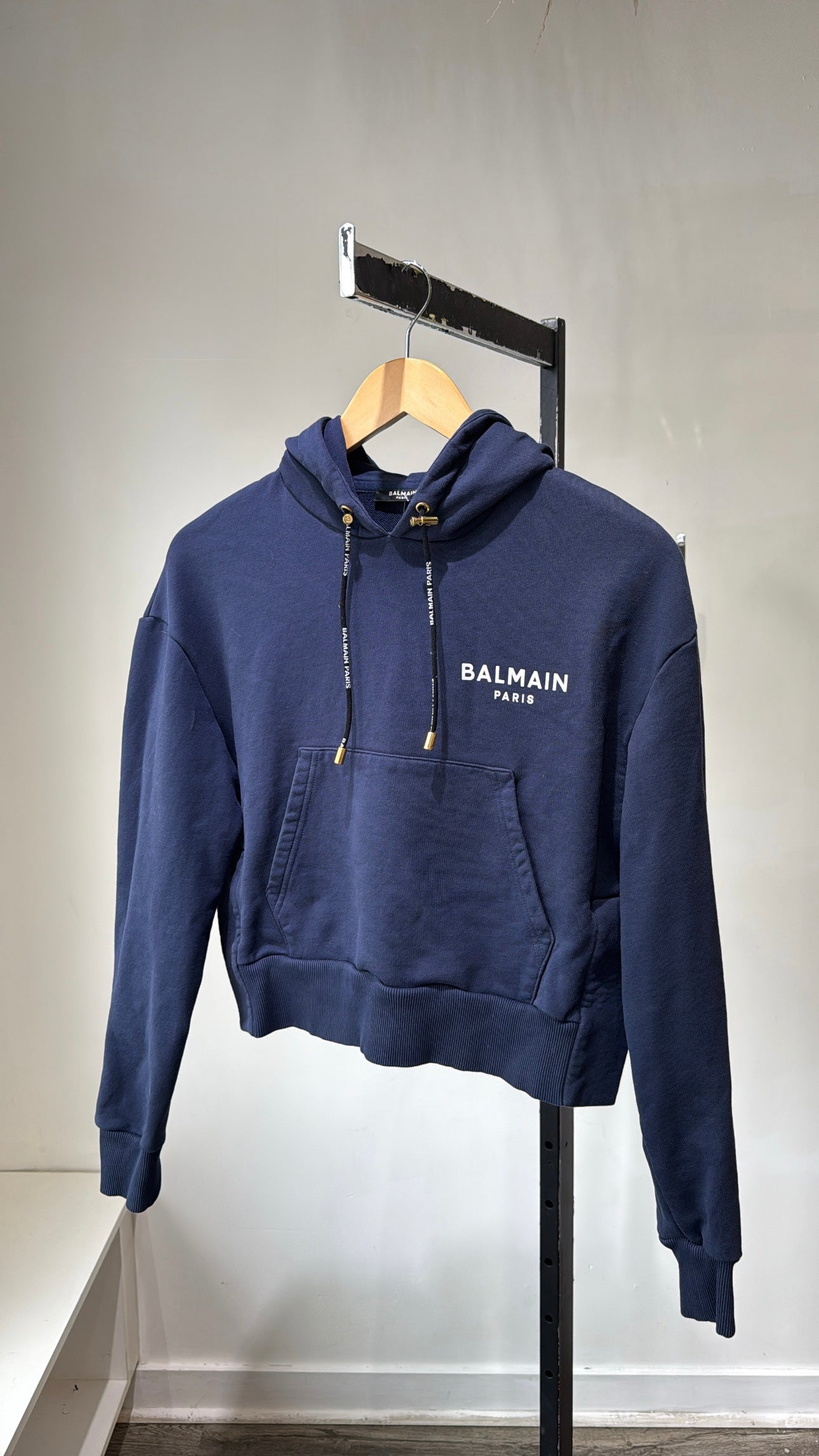 Balmain Flocked-Logo Cropped Hoodie, Navy, Medium