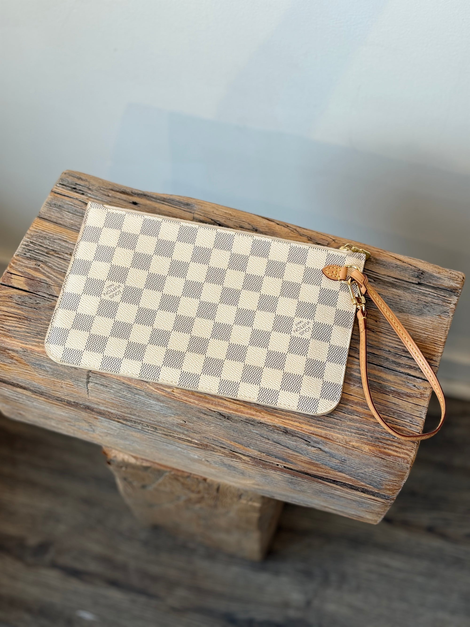 Louis Vuitton Neverfull Pouch, Damier Azur