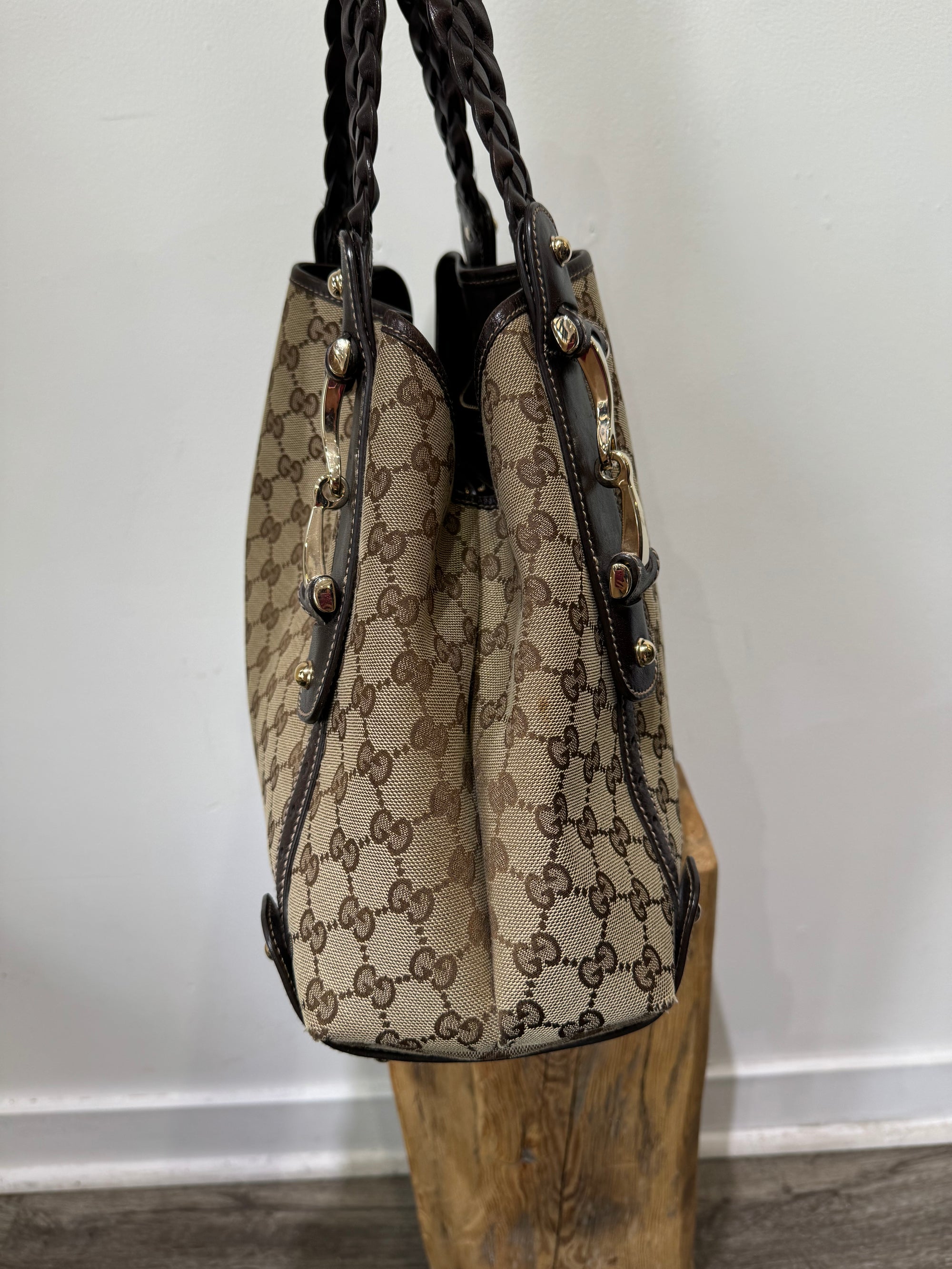 Gucci Pelham Shoulder Bag Brown