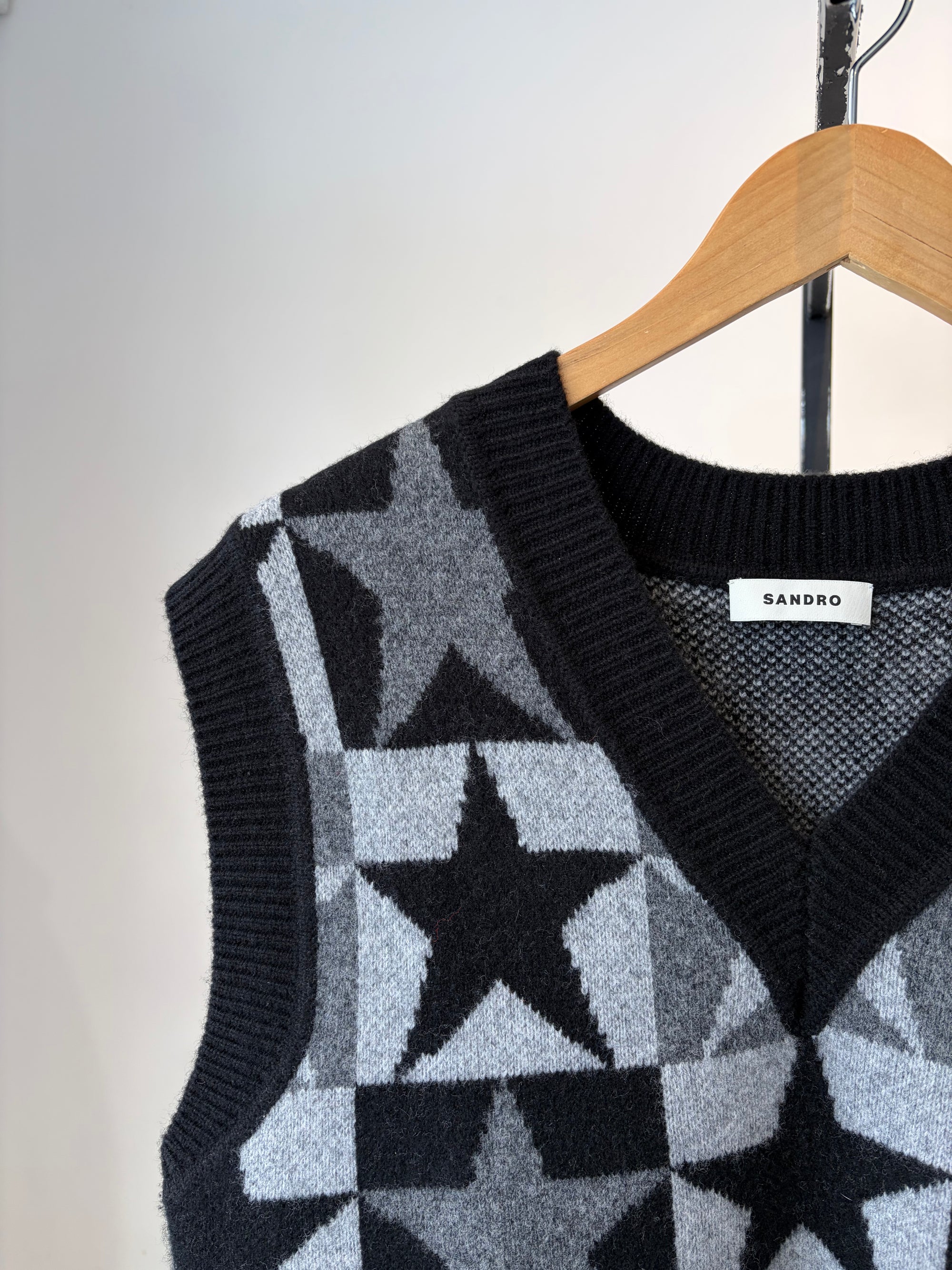 Sandro Star Jacquard Knit Vest, Black Grey, 1 (XS/S)