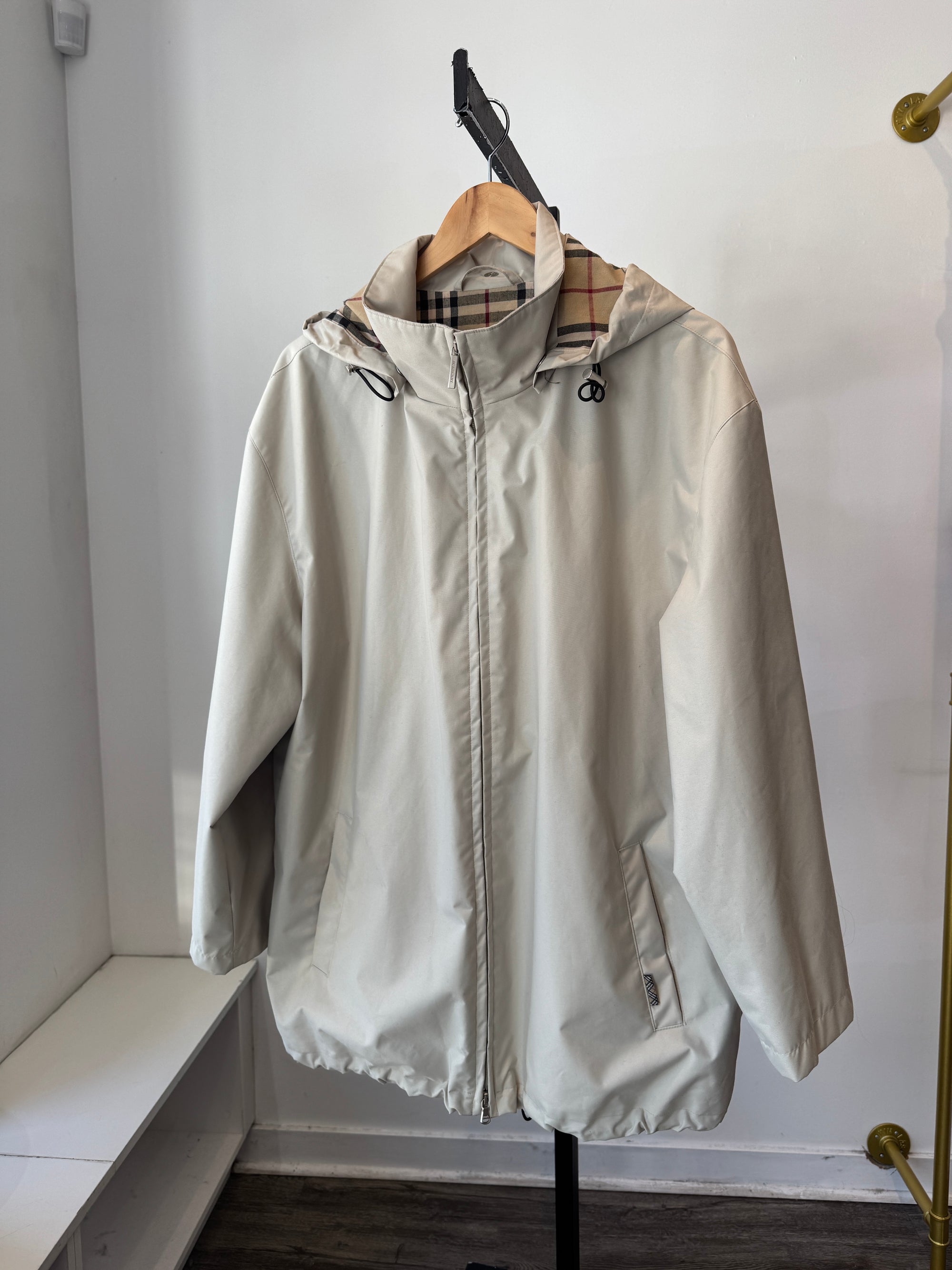 Burberry hooded rain jacket, Khaki, Large