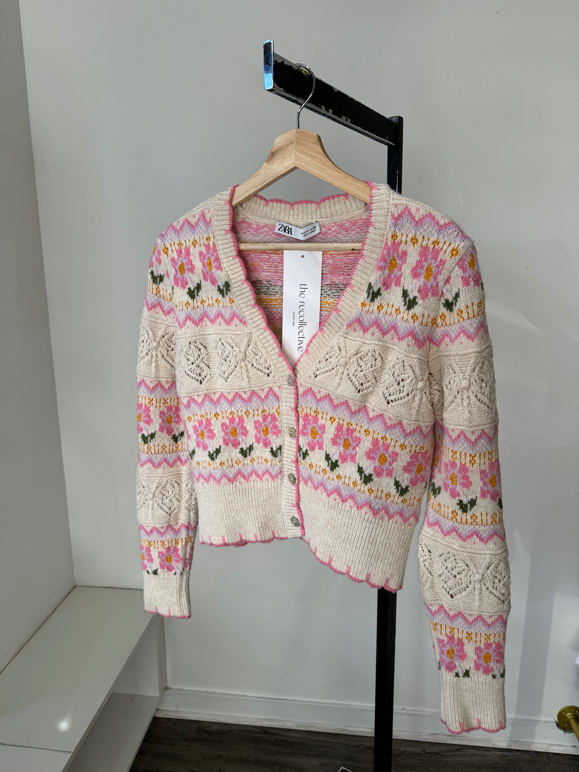 Zara knit floral cardigan Pink Cream, Small