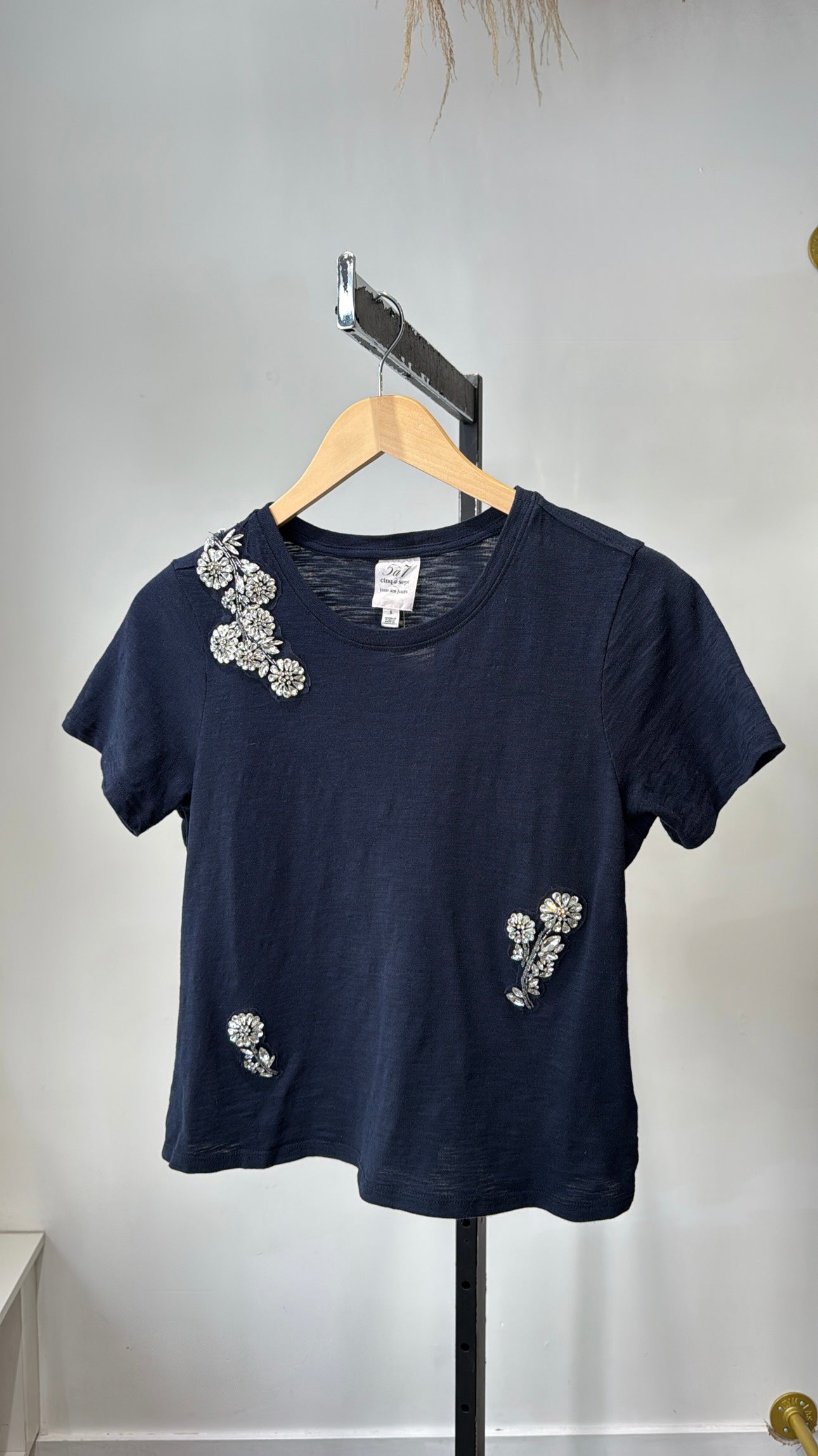 Cinq à Sept crystal crysanthemum cotton tshirt Navy, Small