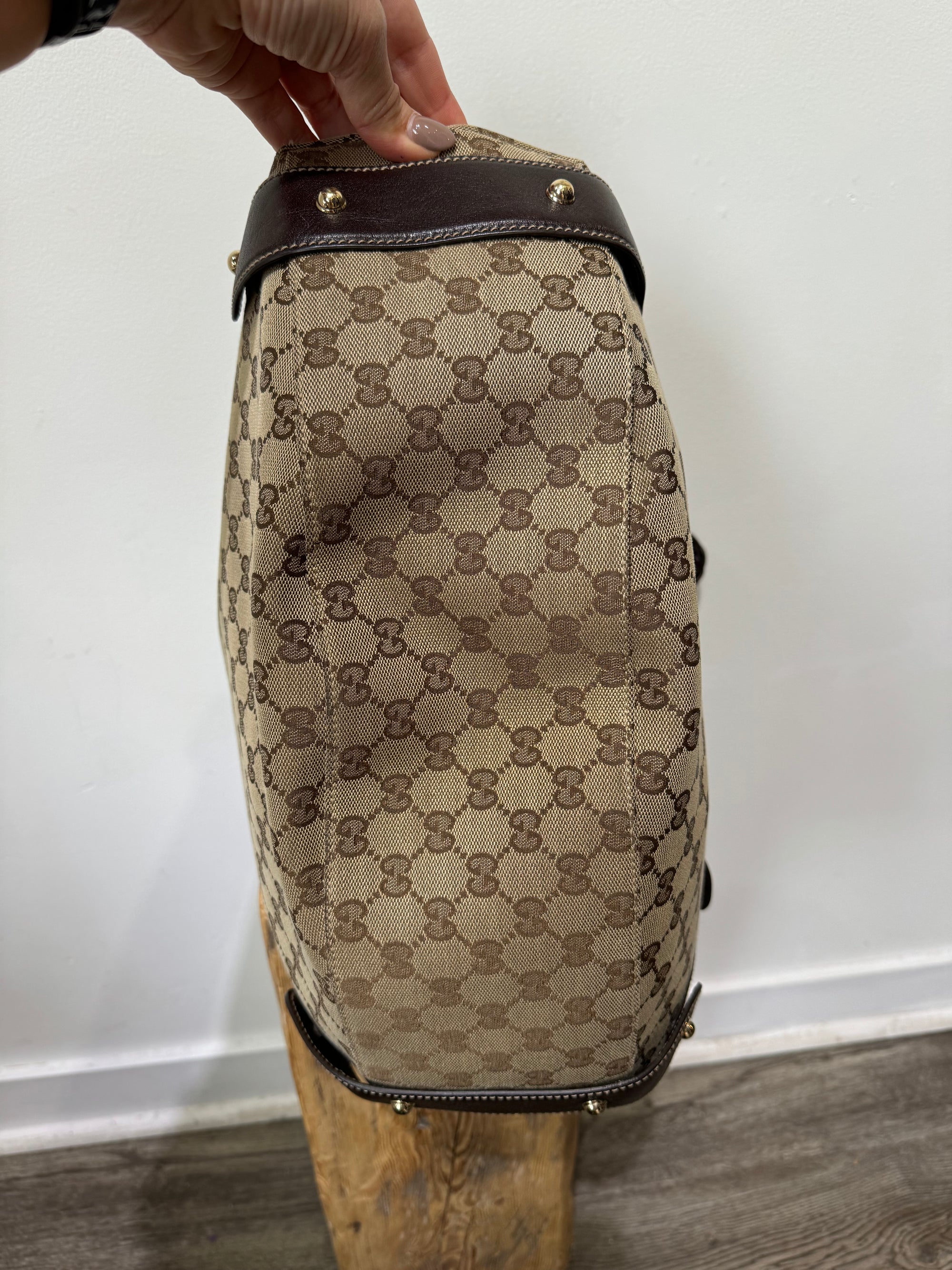 Gucci Pelham Shoulder Bag Brown