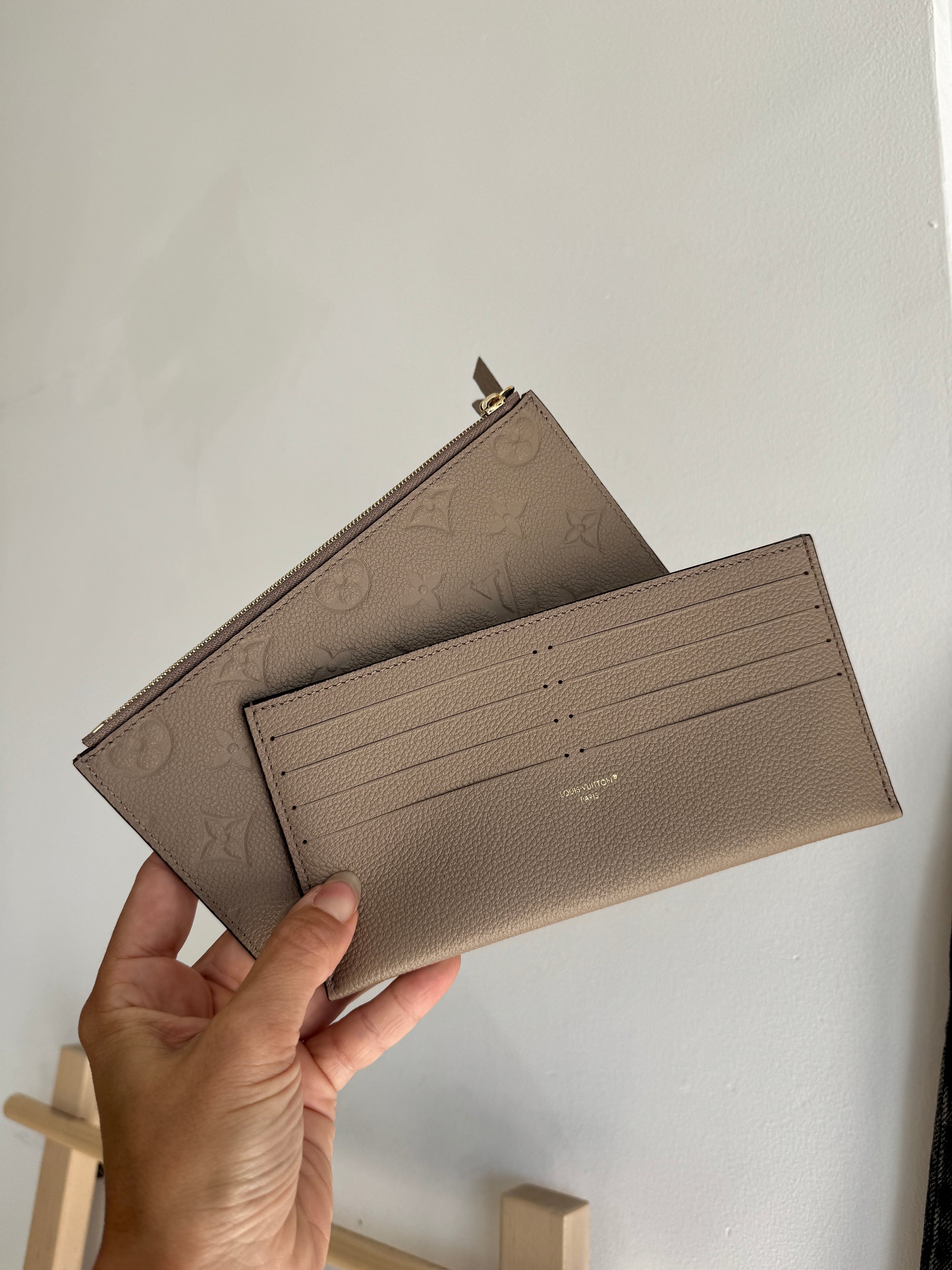 Louis Vuitton Pochette Félicie, Turtledove