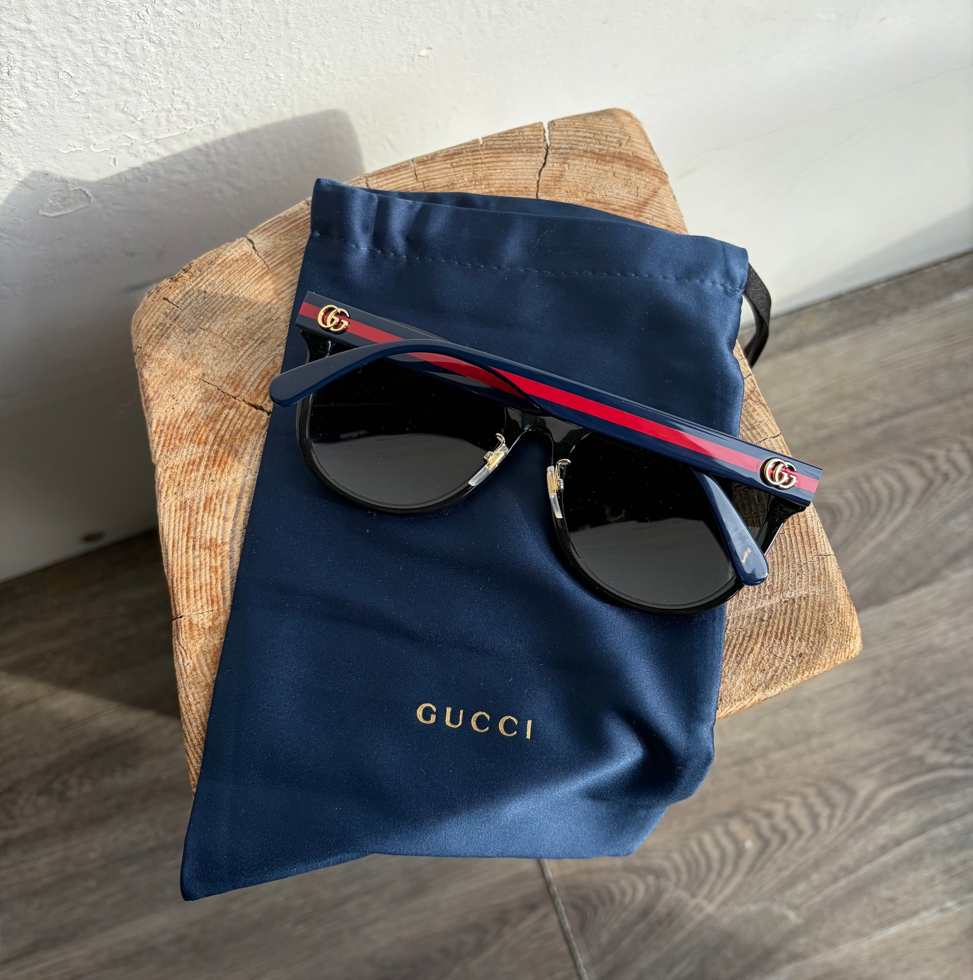 Gucci Cat Eye Sunglasses With Red/Blue Arms, Black