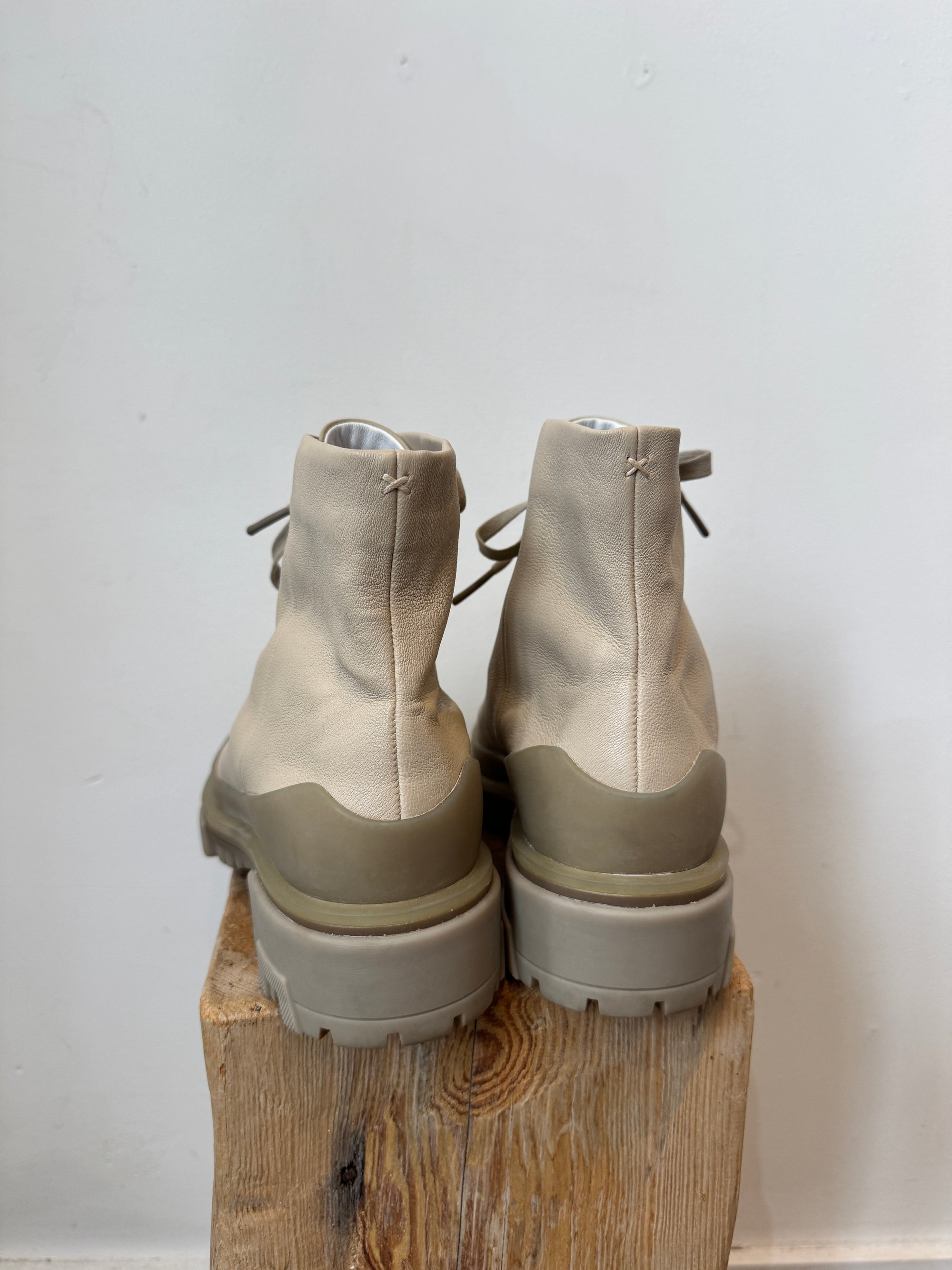 Rag & Bone Shiloh Hiker Boot, Cream, 39.5