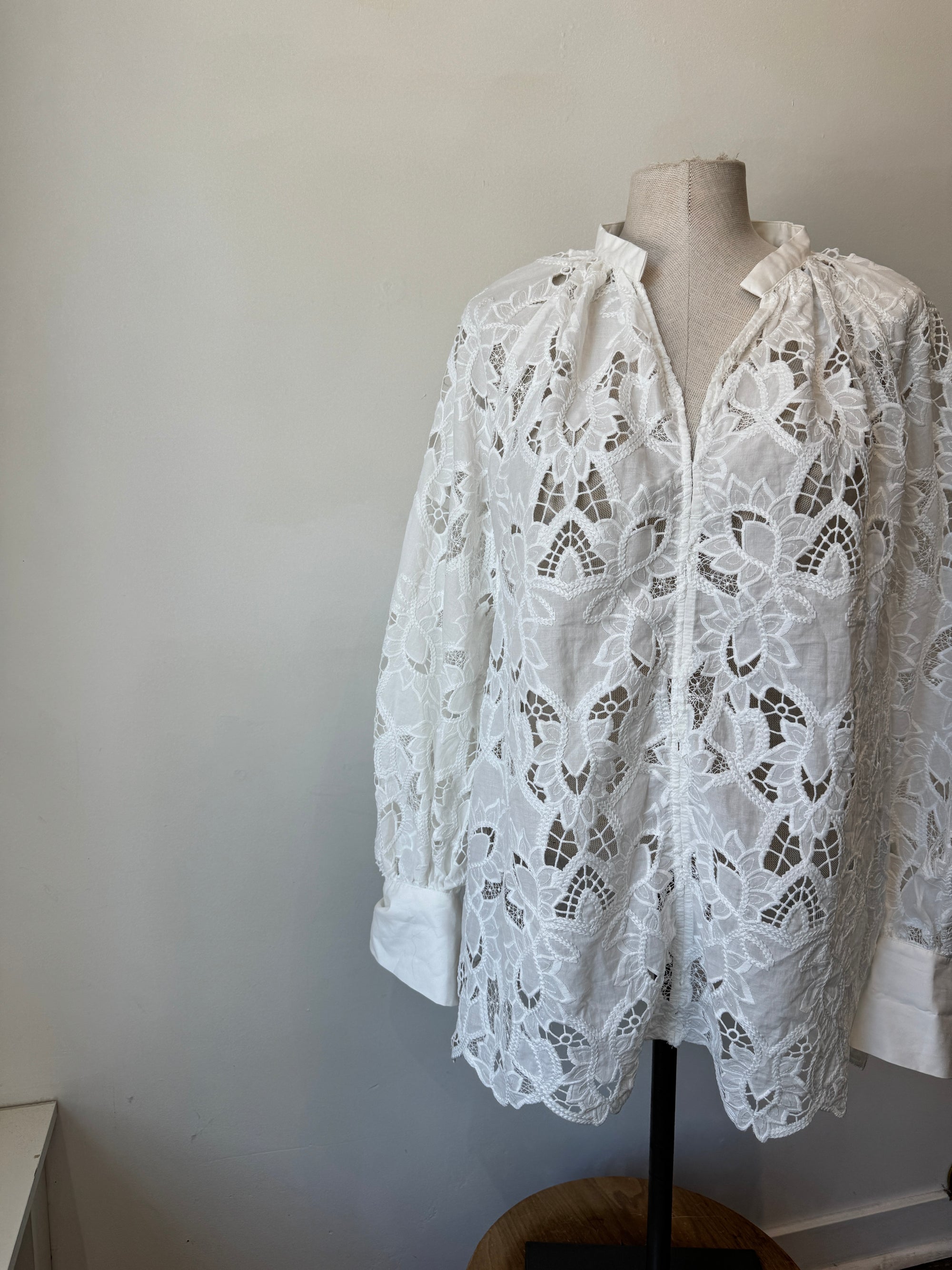 H&M White Floral Eyelet Tunic, S