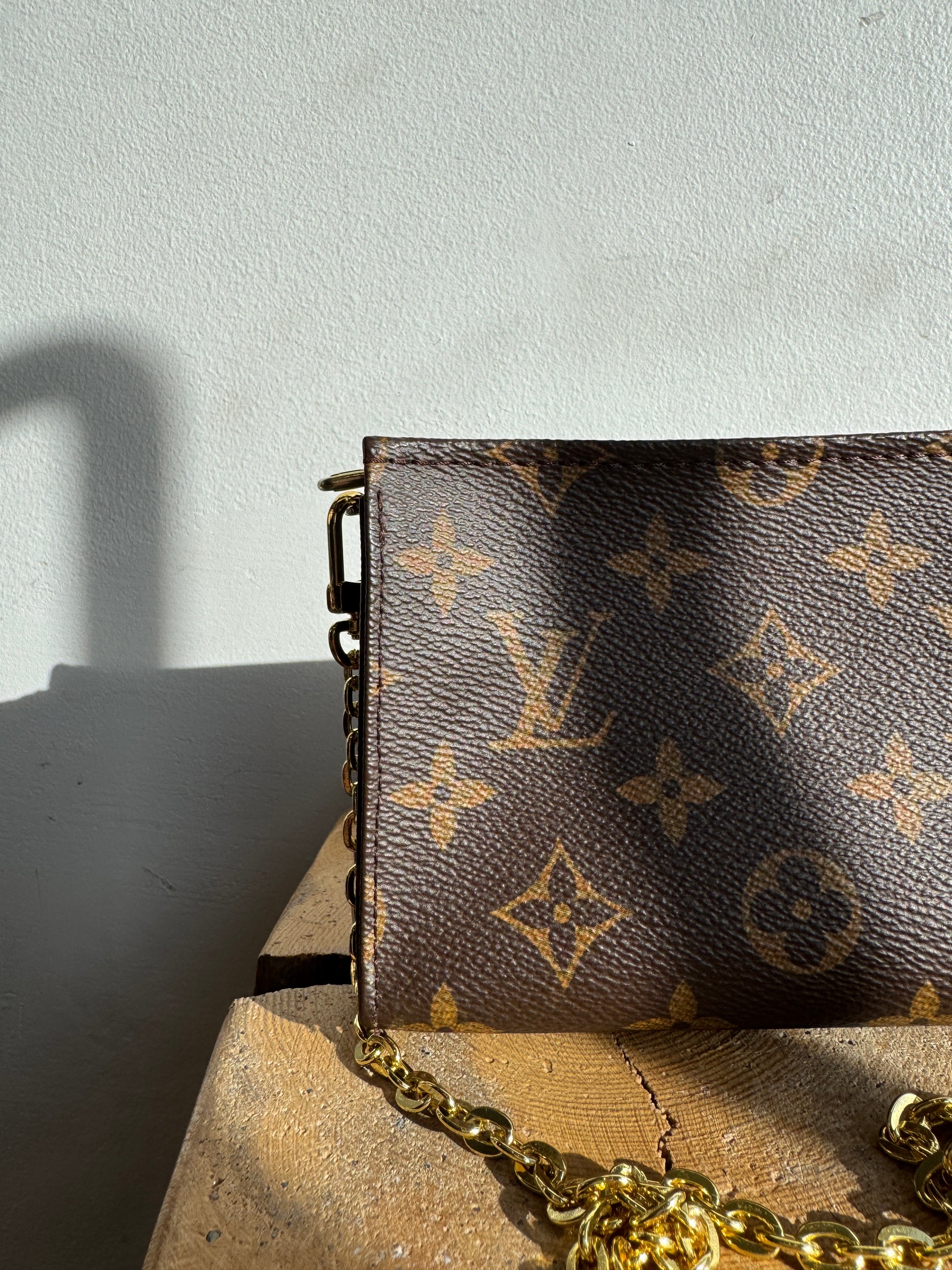 Louis Vuitton Monogram Toiletry 15, Brown