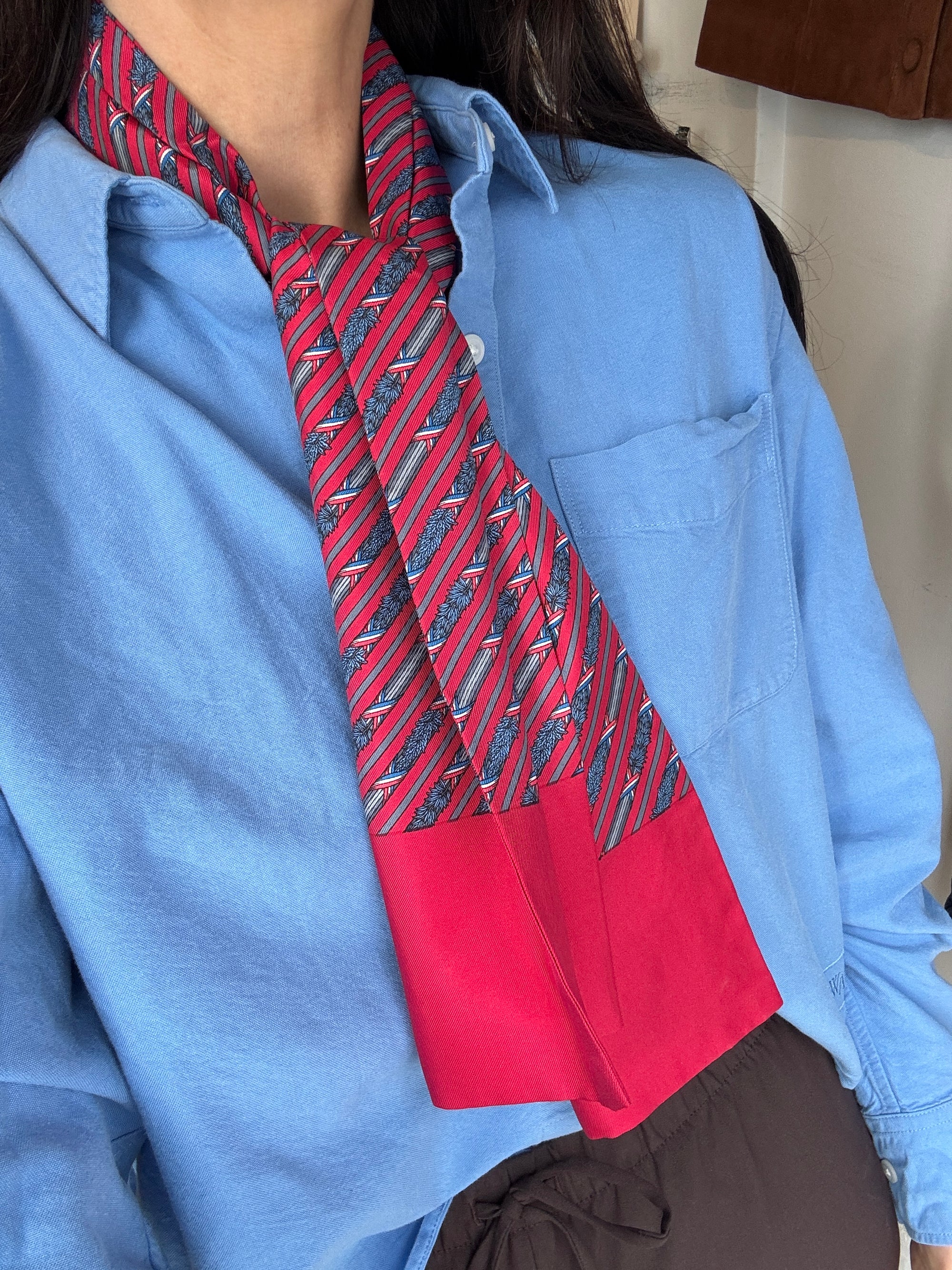 Hermès 100% silk ascot tie, red/blue printed