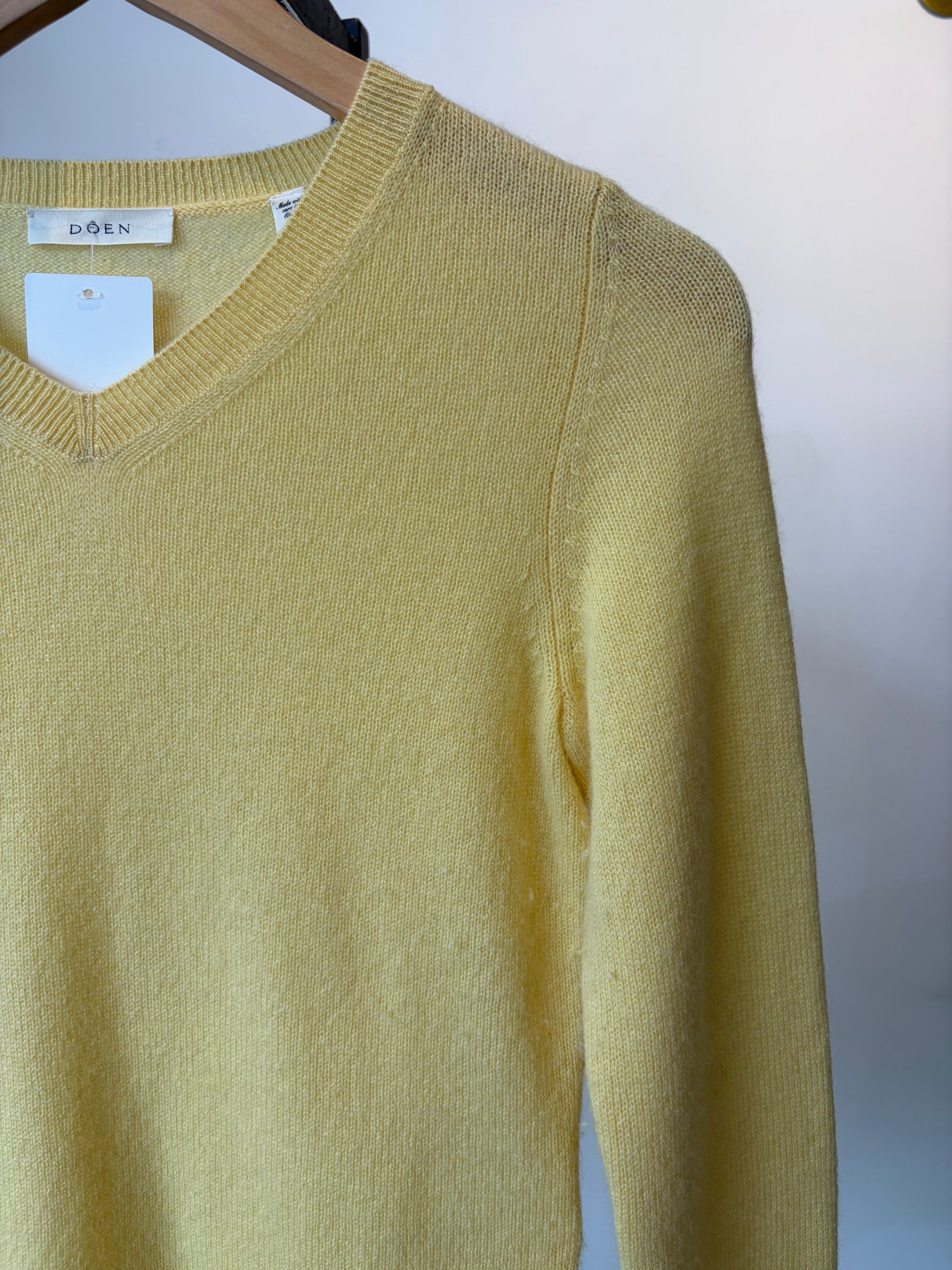 Dôen cashmere v neck sweater, Yellow, XS