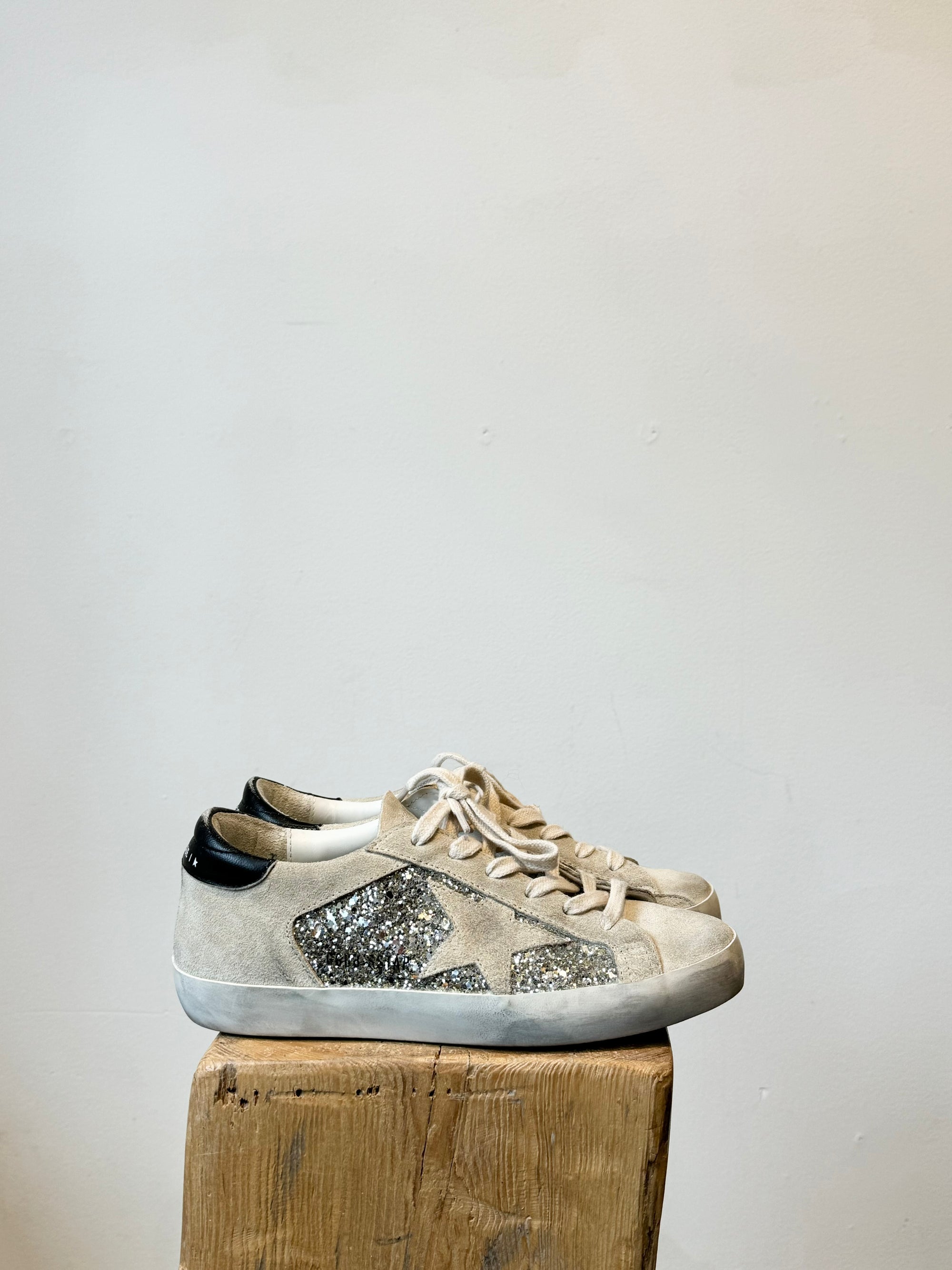 Golden Goose Superstar Sneaker Tan, 36