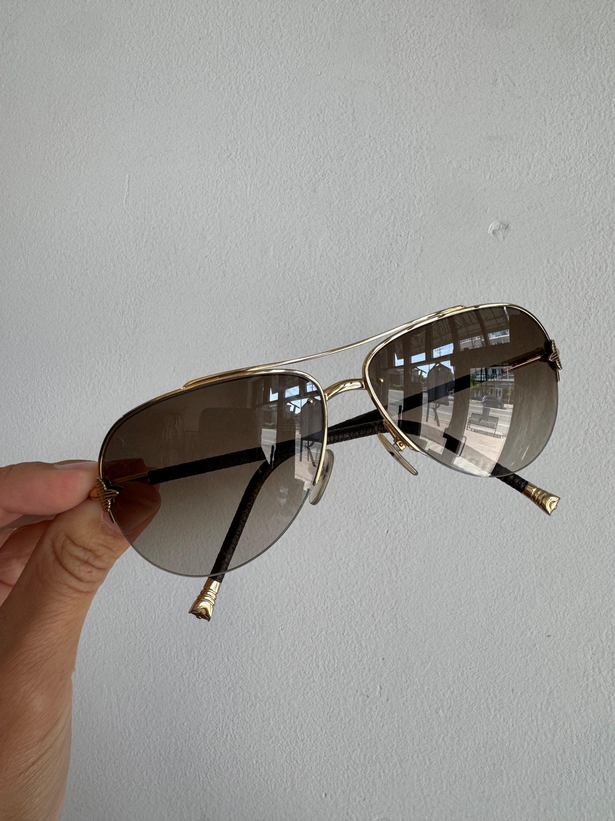 Louis Vuitton Petite Viola Pilote Sunglasses, Gold