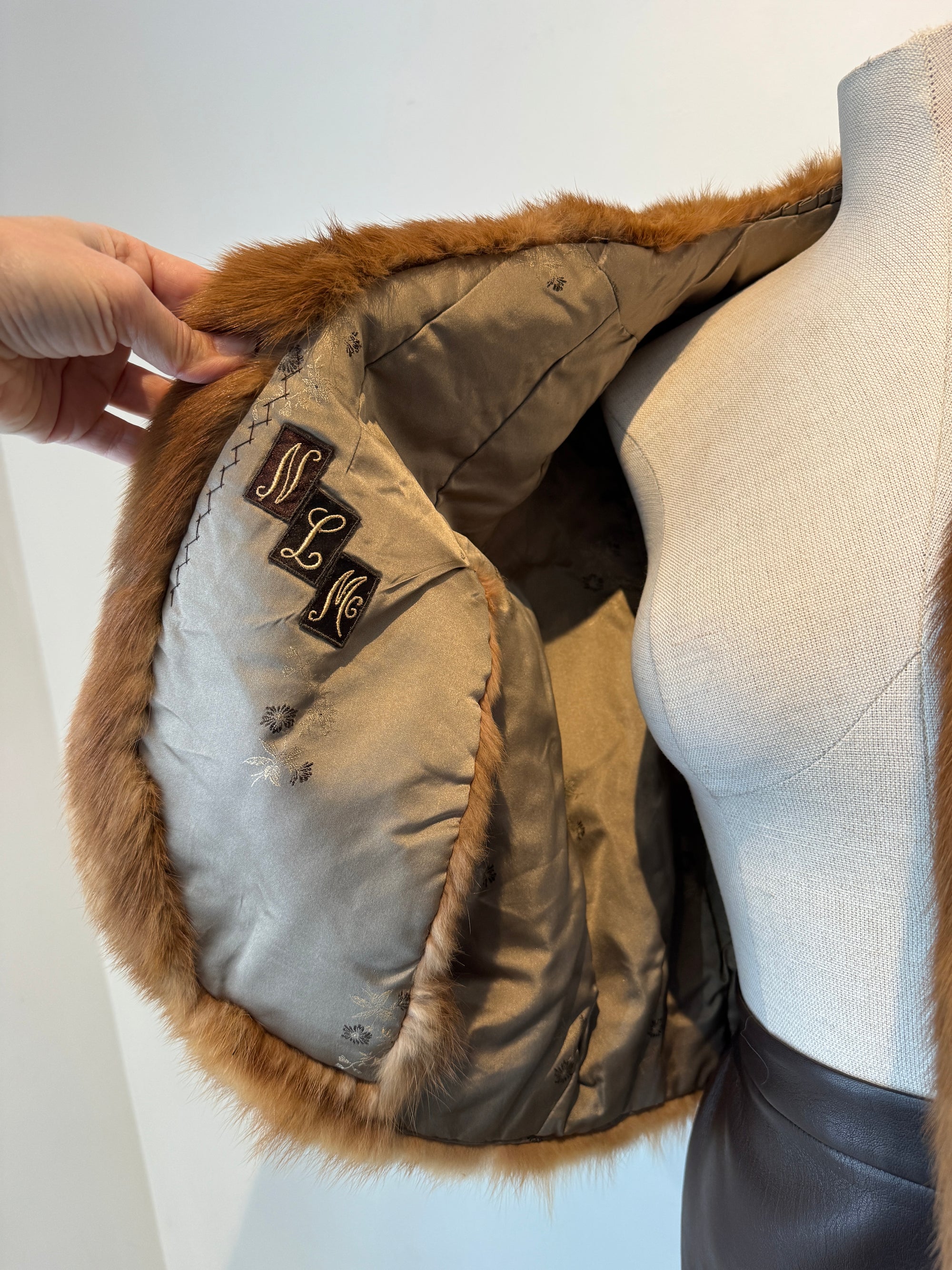 Con-Ell Furs vintage fur stole, Brown