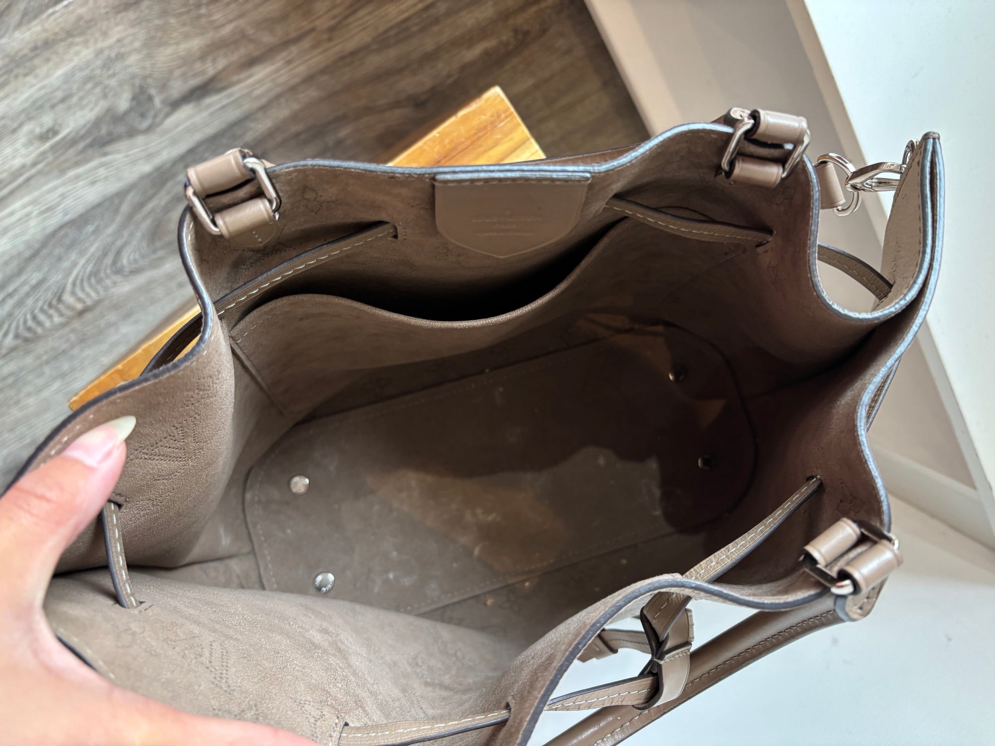 Louis Vuitton Monogram Girolata Mahina Galet Shoulder Bag