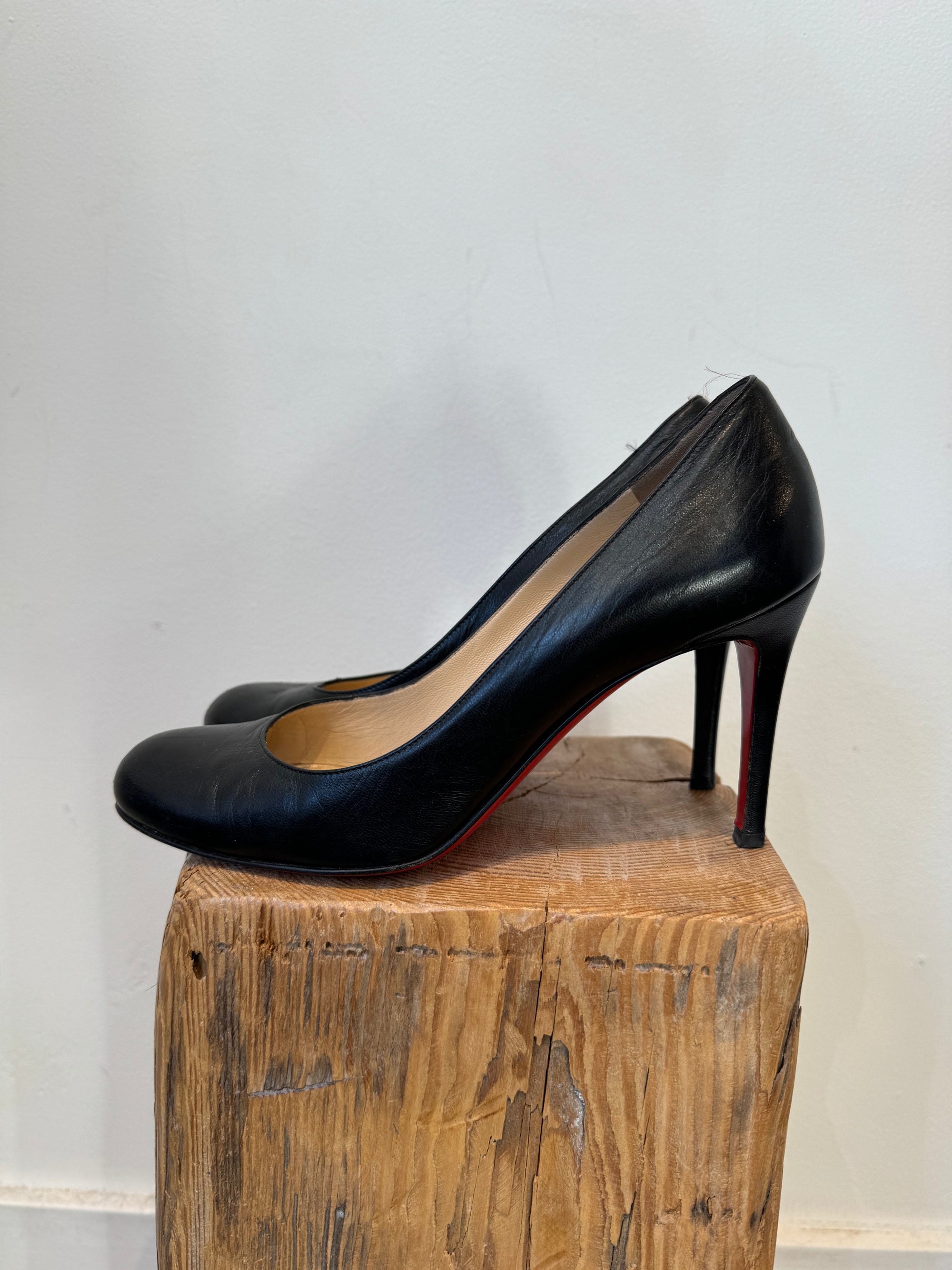 Simple pump christian louboutin discount