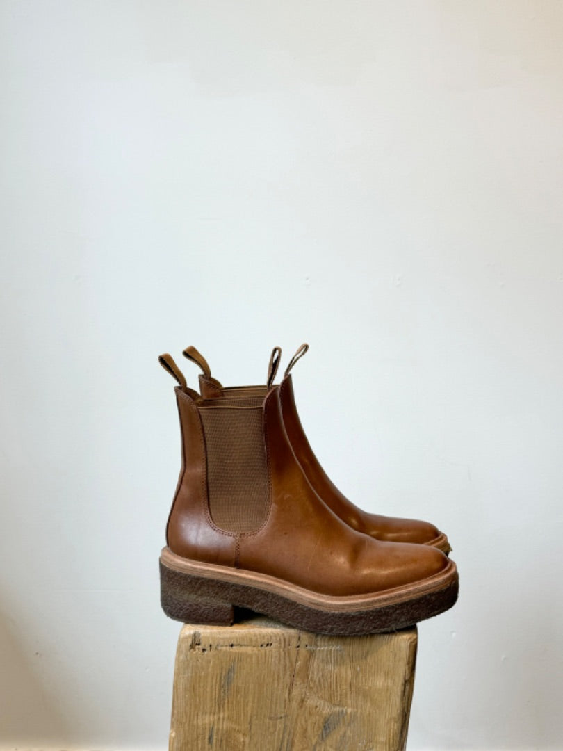 Loeffler randall chelsea boot hotsell