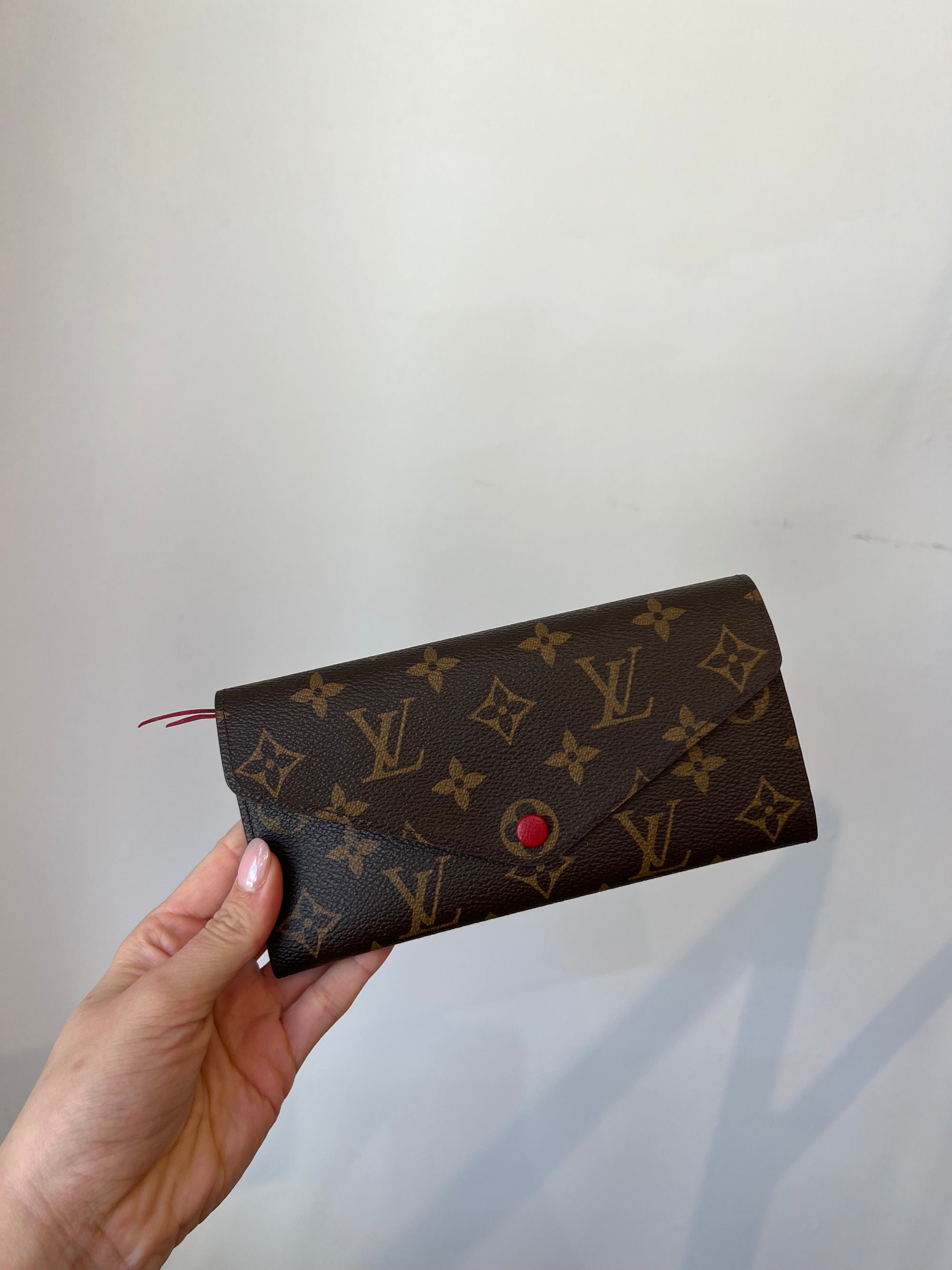 Louis Vuitton Zippy wallet monogram with poppy red – Erin's Online Wardrobe
