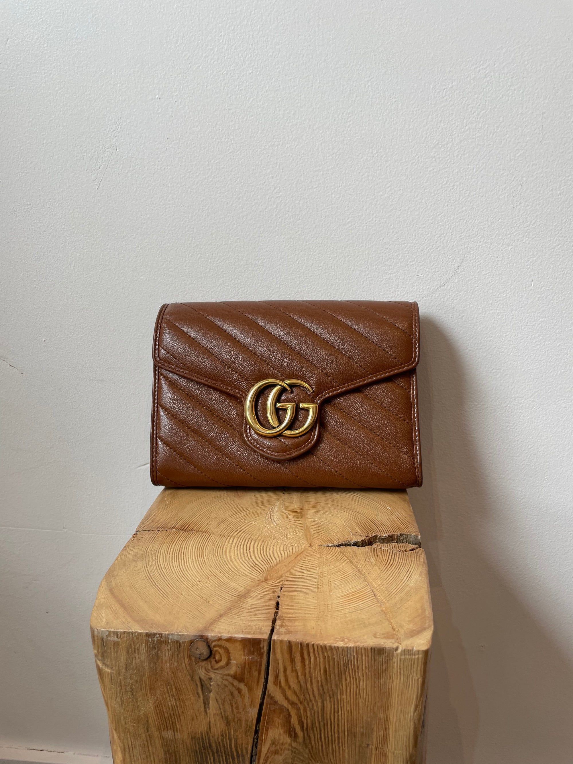 GUCCI Monogram Matelasse Diagonal Small GG Marmont Chain Shoulder