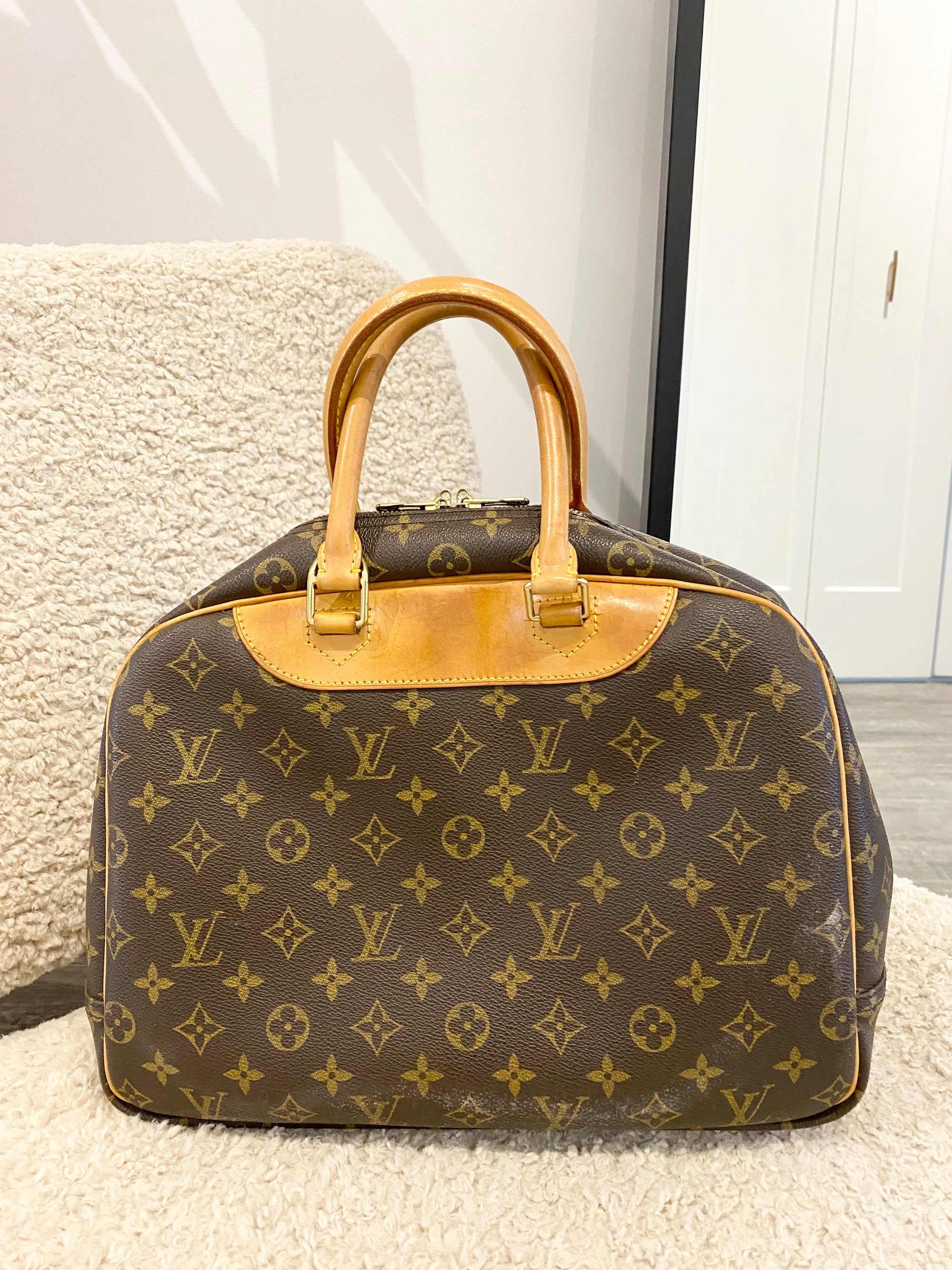 Louis Vuitton Deauville Handbag circa 1999