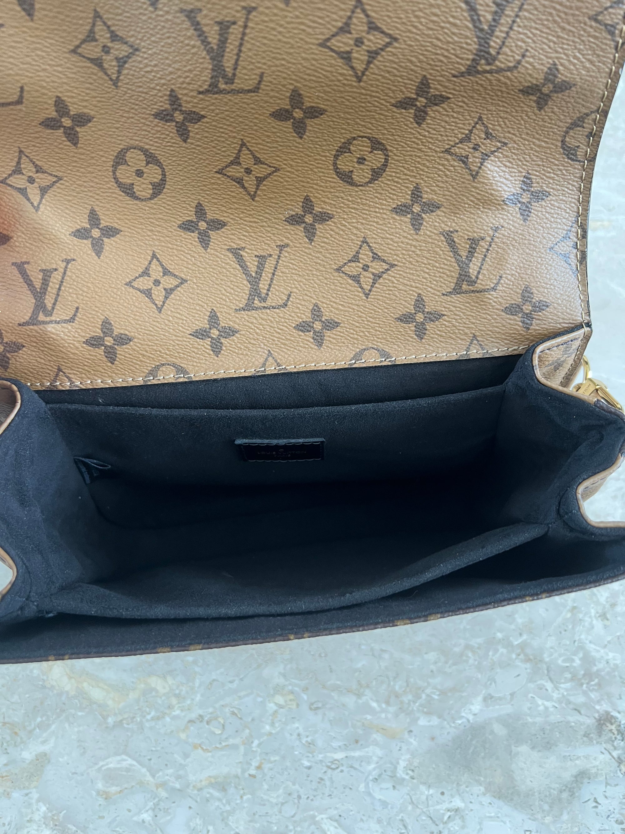 Louis Vuitton Metis Pochette Reverse Monogram Tote Bag