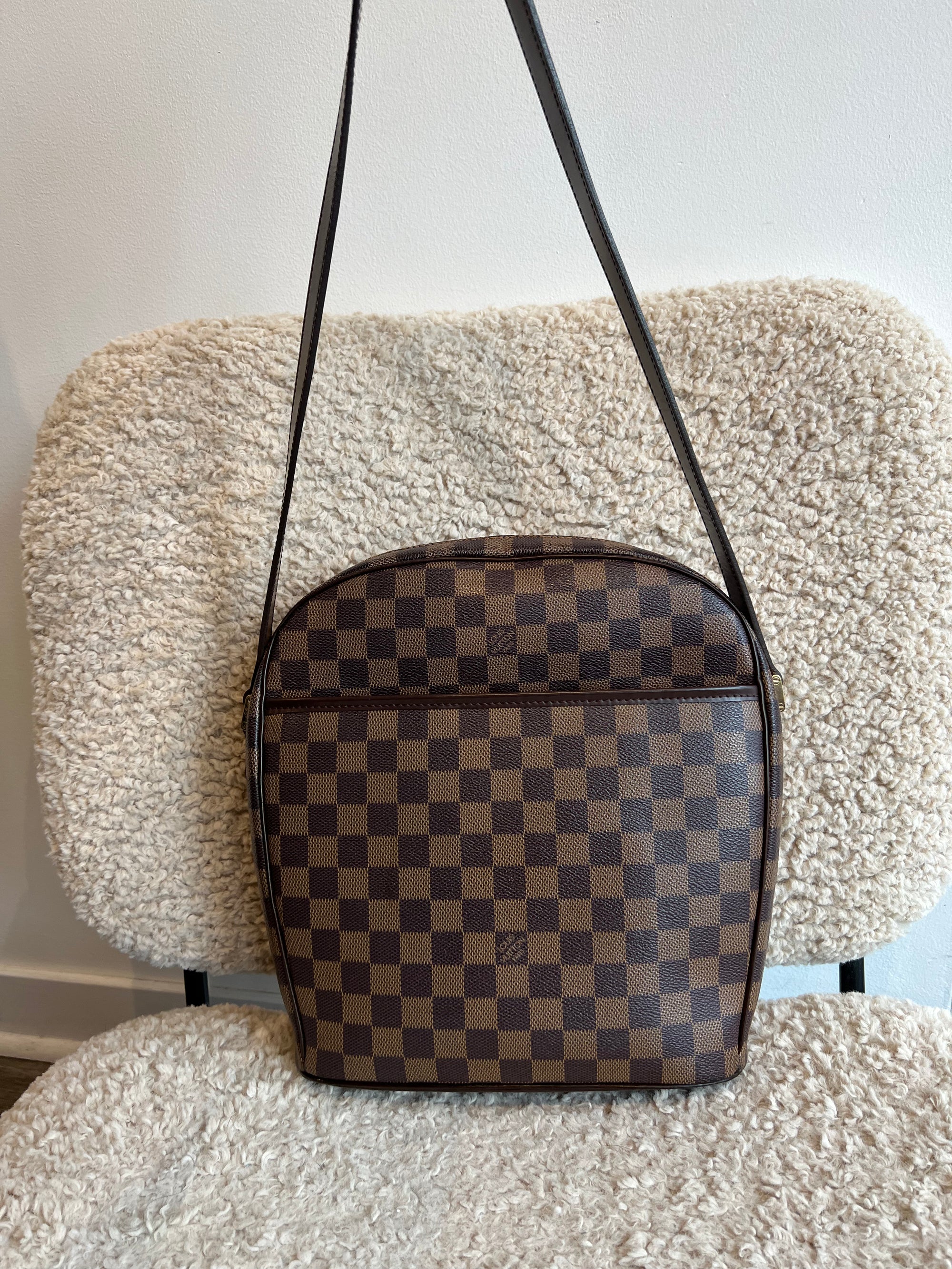 Louis Vuitton Damier Ipanema Crossbody Handbag
