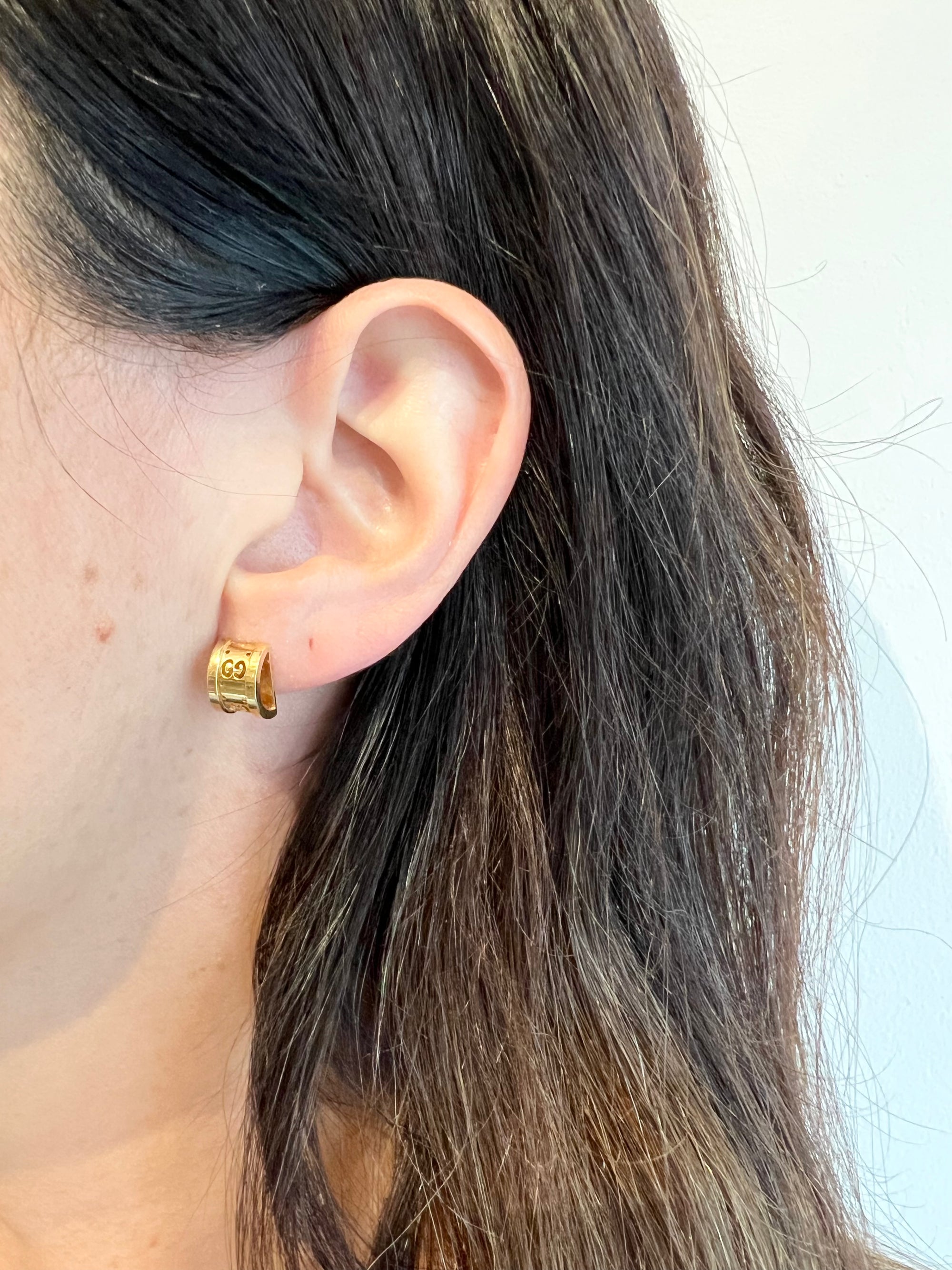 Gucci 18K Gold Icon Twirl Earrings The Recollective